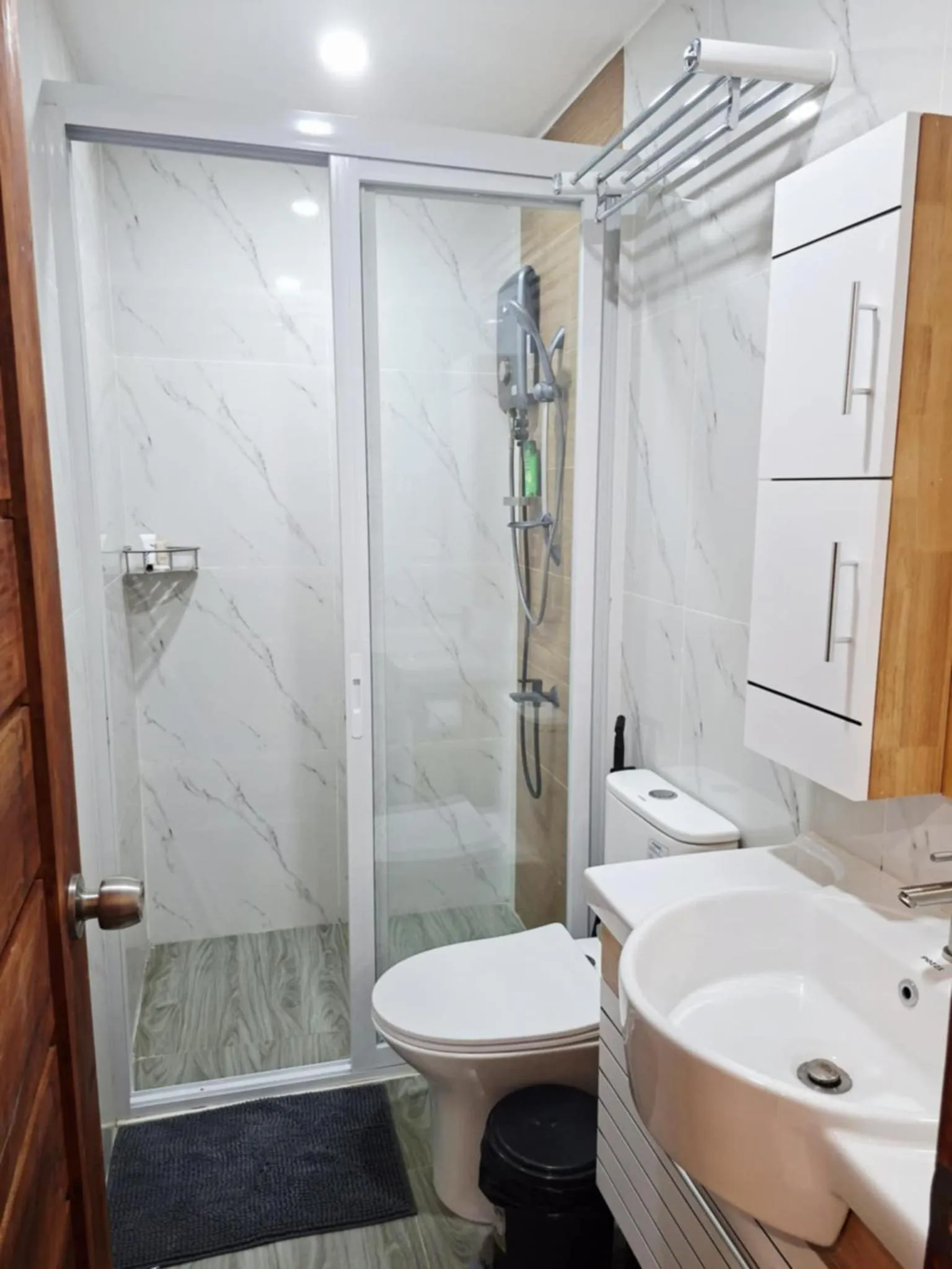 Bonsai Jacuzzi Suites