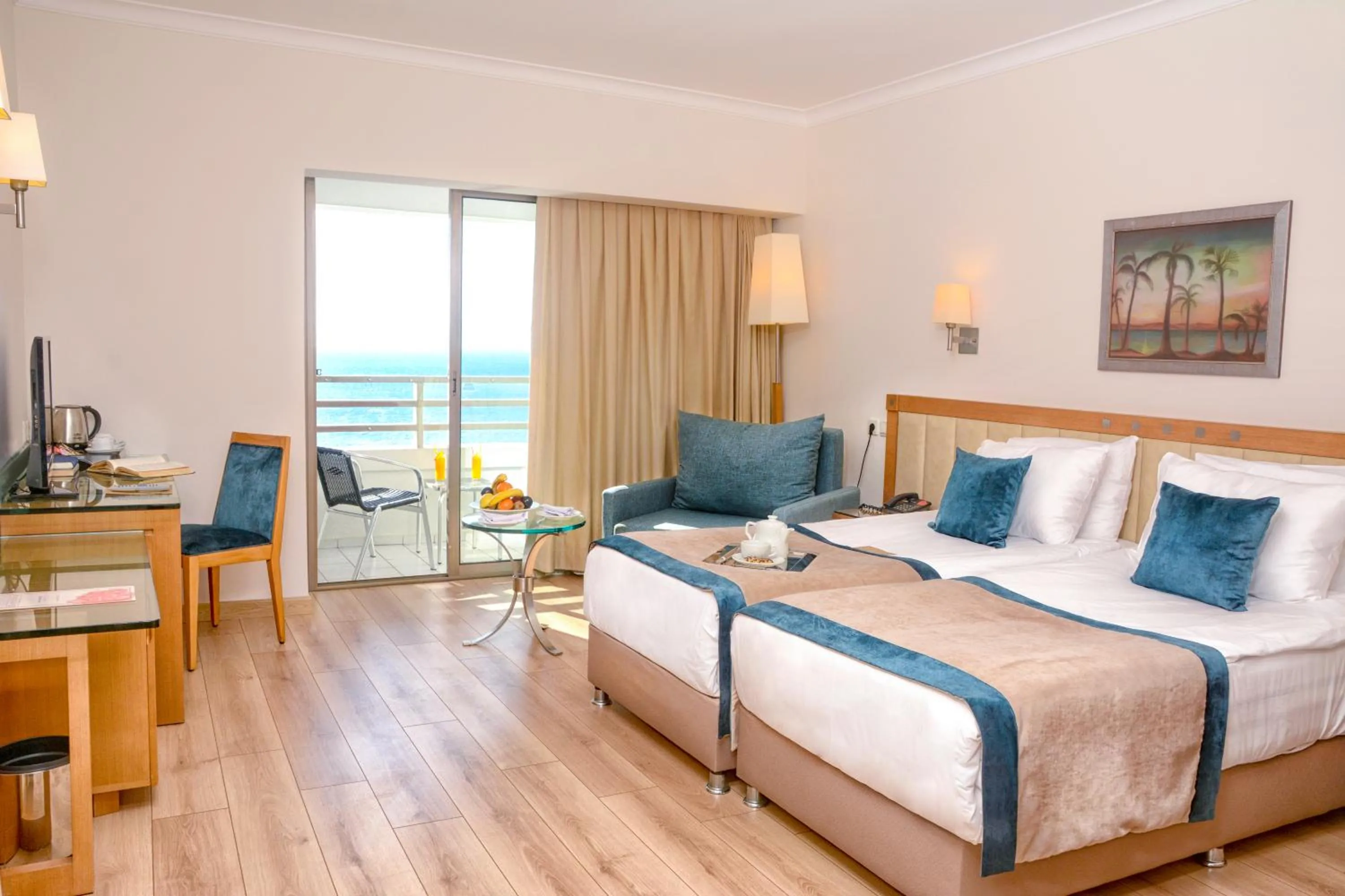 Photo of the whole room, Bed in Korumar Hotel Deluxe