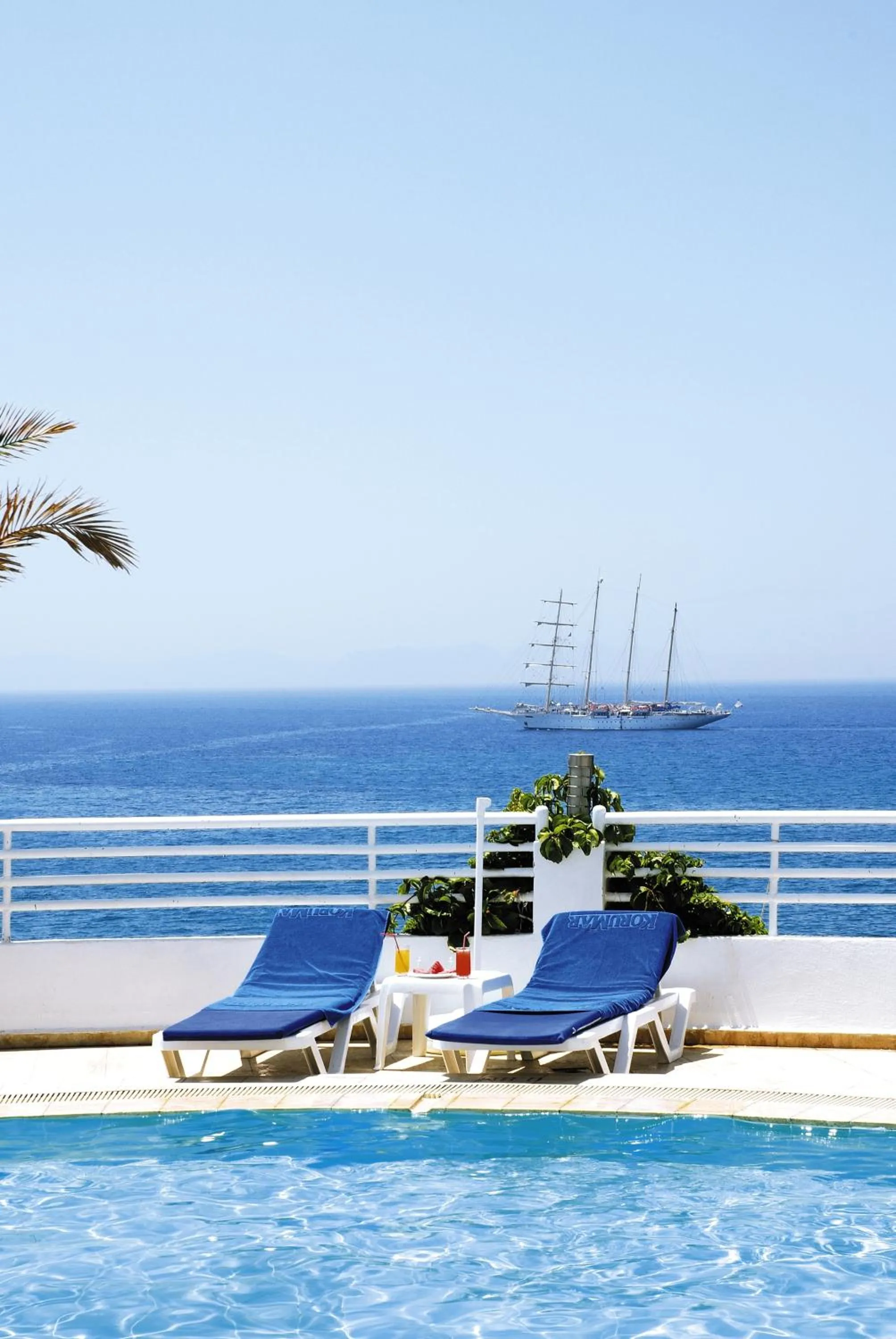 Swimming pool in Korumar Hotel Deluxe