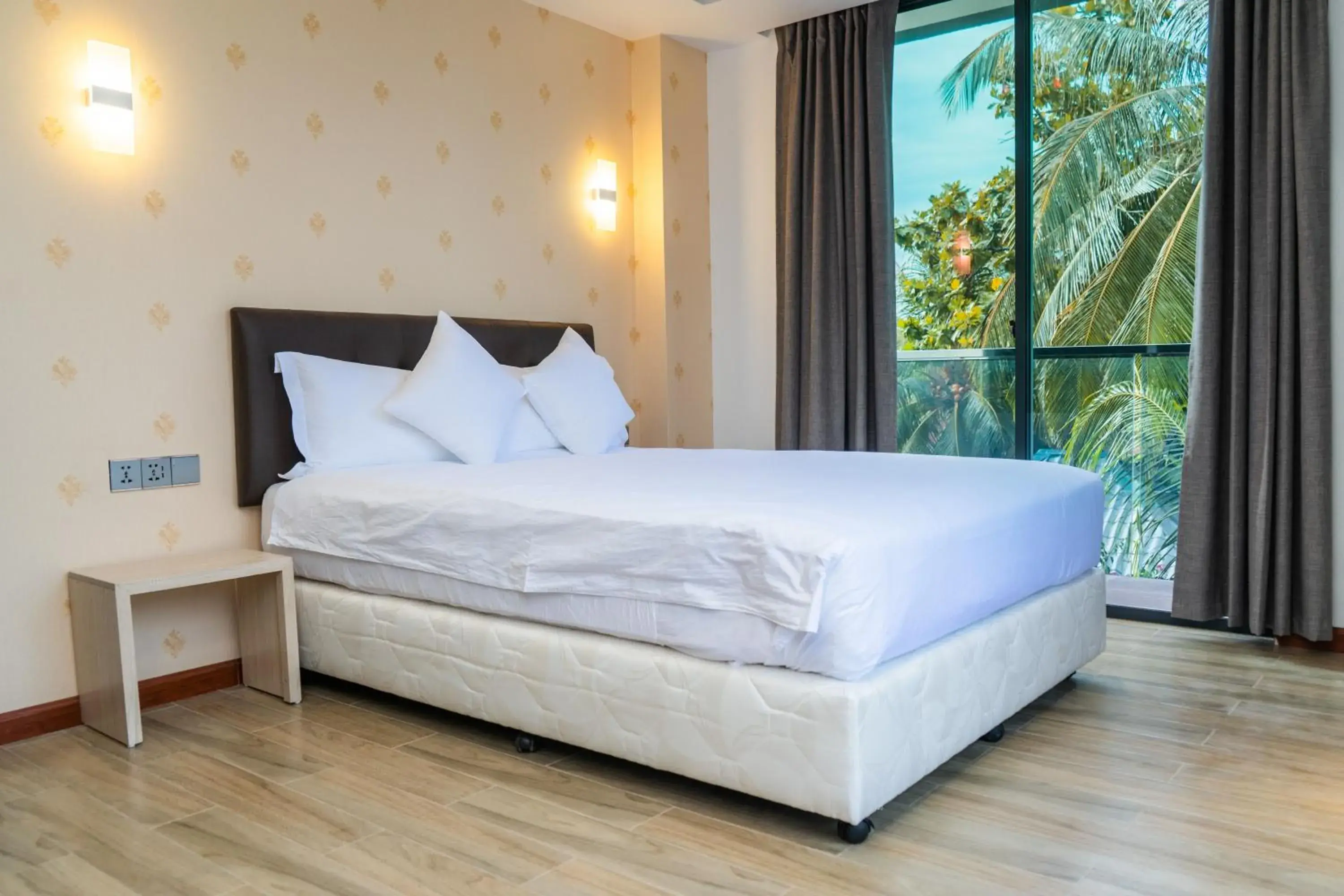 Deluxe Double Room with Balcony and Sea View in Ari Grand Hotel & Spa Deluxe Double Room with Balcony and Sea View in Ari Grand Hotel & Spa