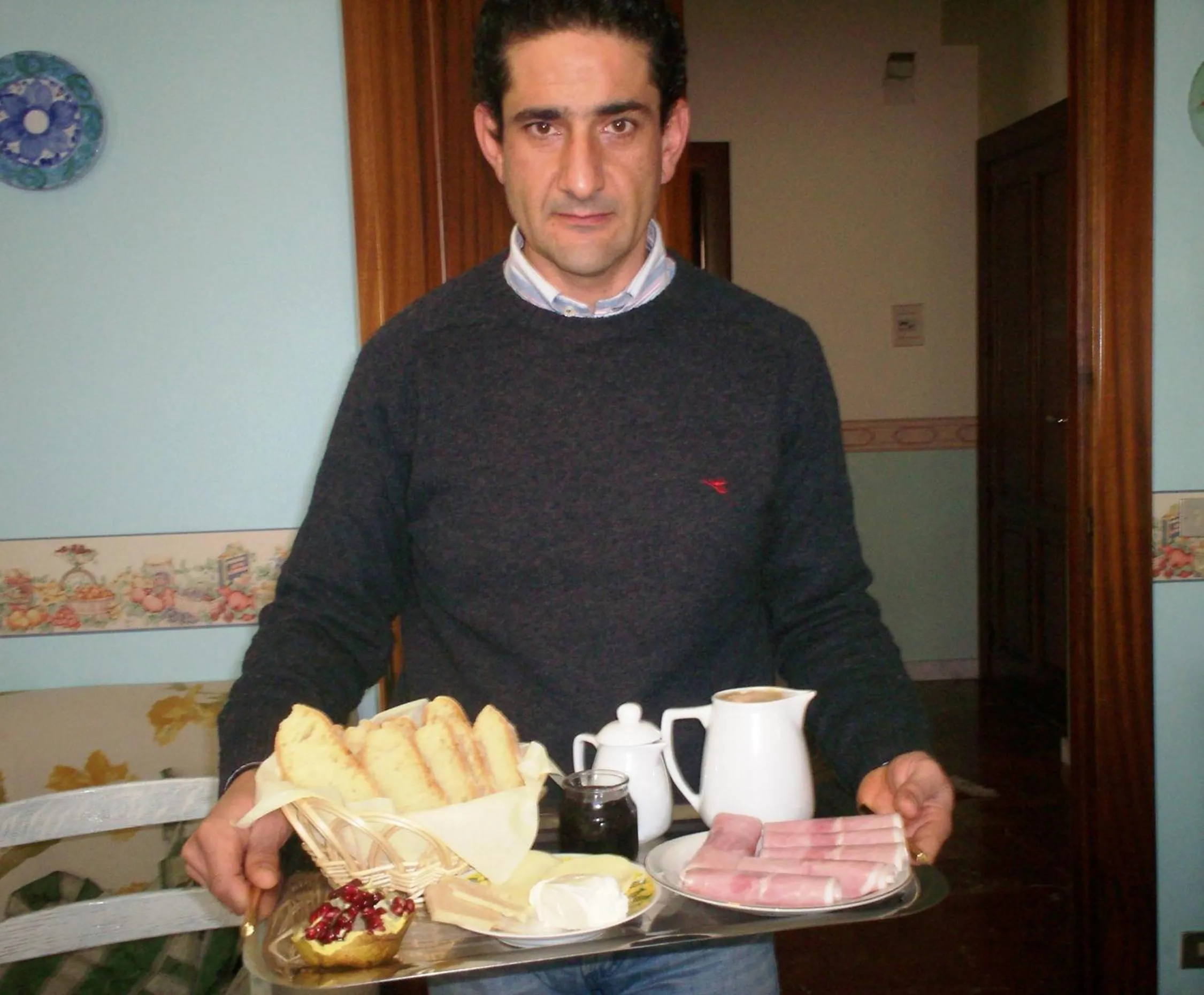 Staff in Ai Tre Parchi Bed And Bike