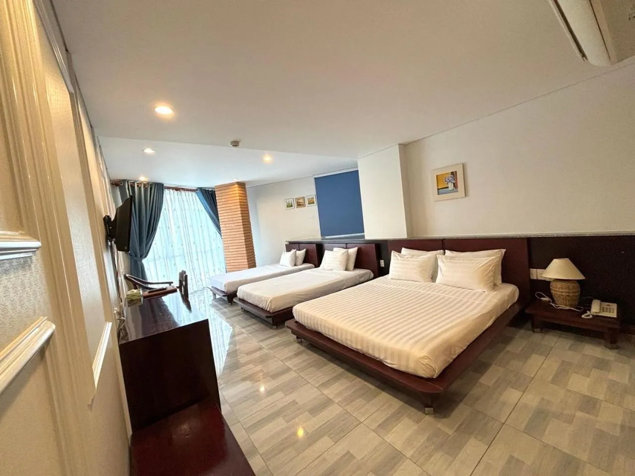 City view, Bed in Kim Tho Hotel