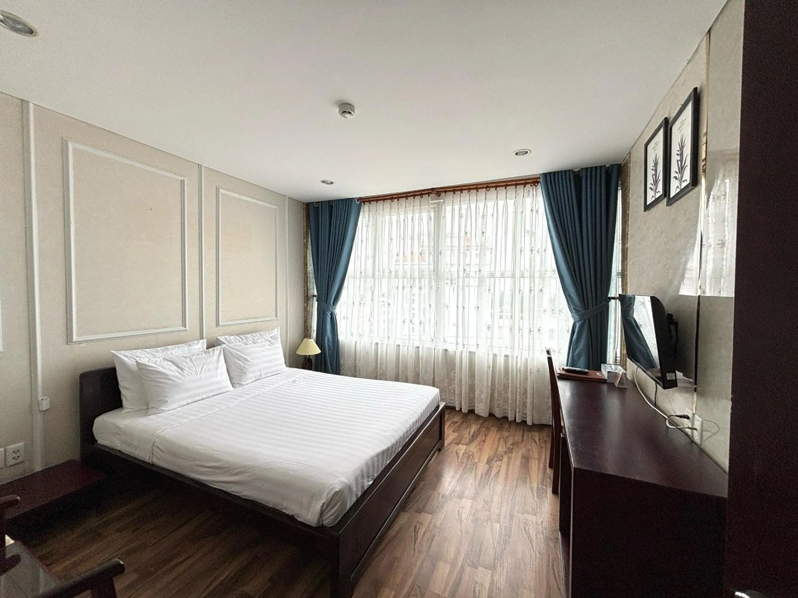 Natural landscape, Bed in Kim Tho Hotel