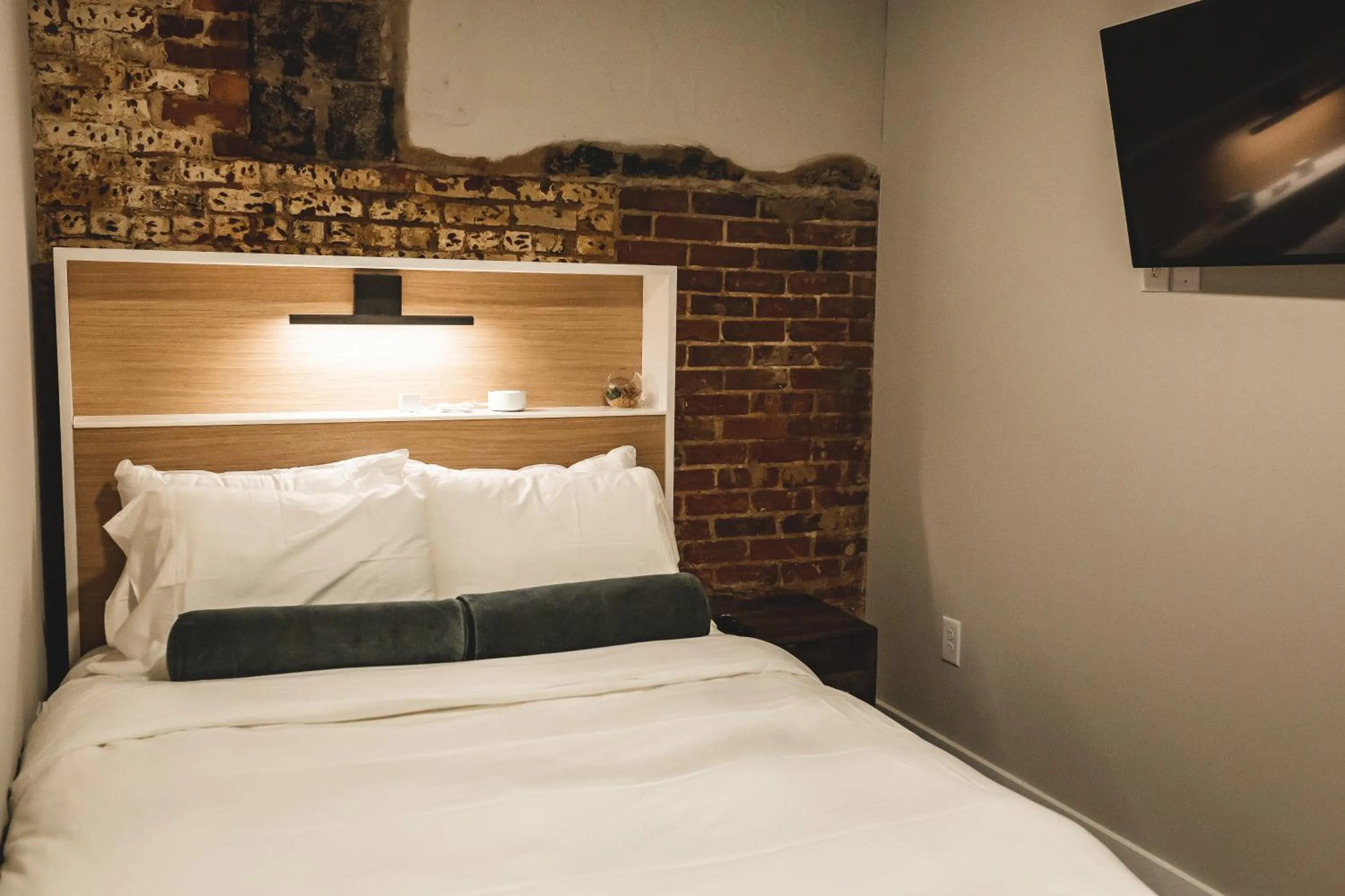 Bed in Three Trails Downtown Elkin