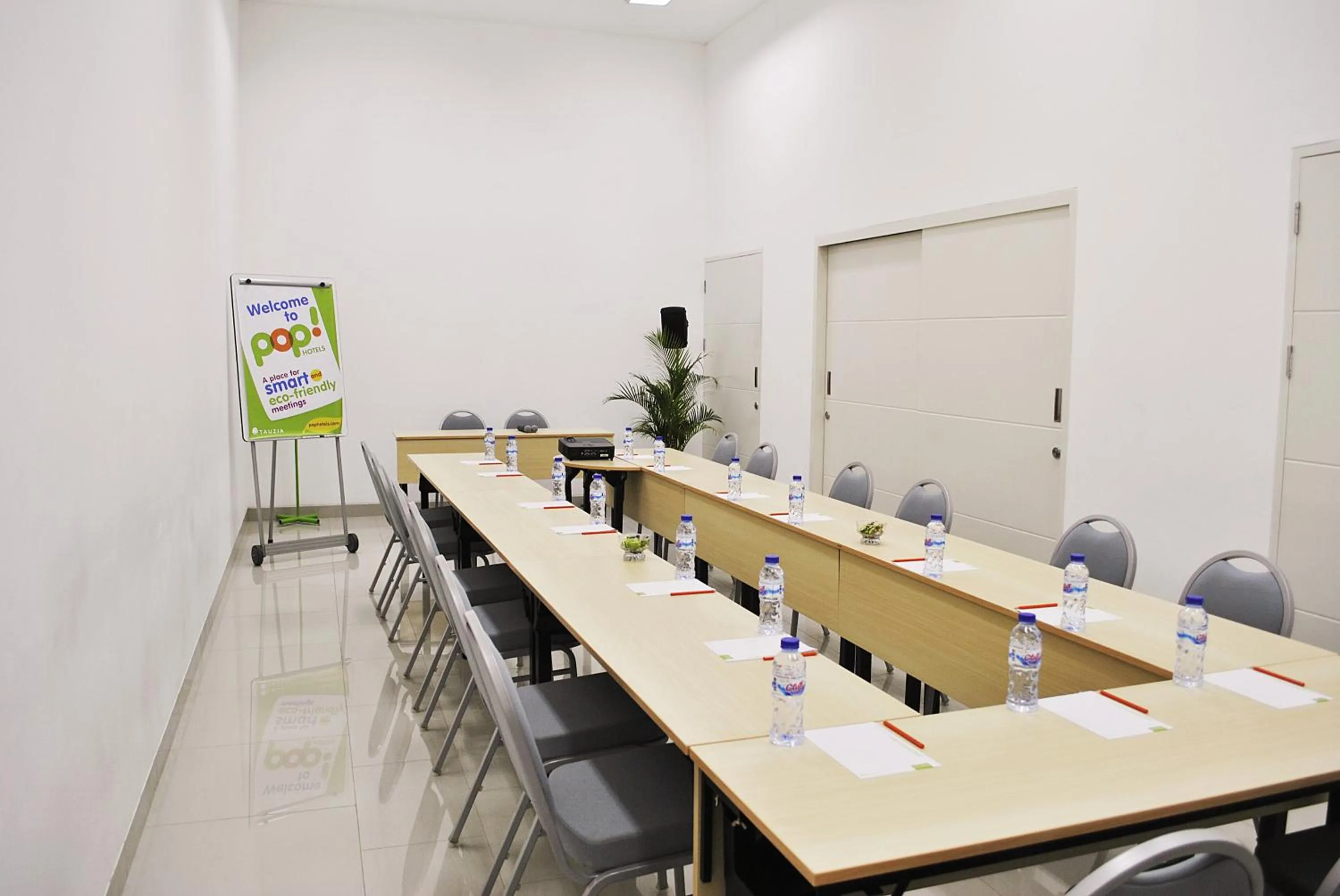 Meeting/conference room in POP! Hotel Kemang Jakarta