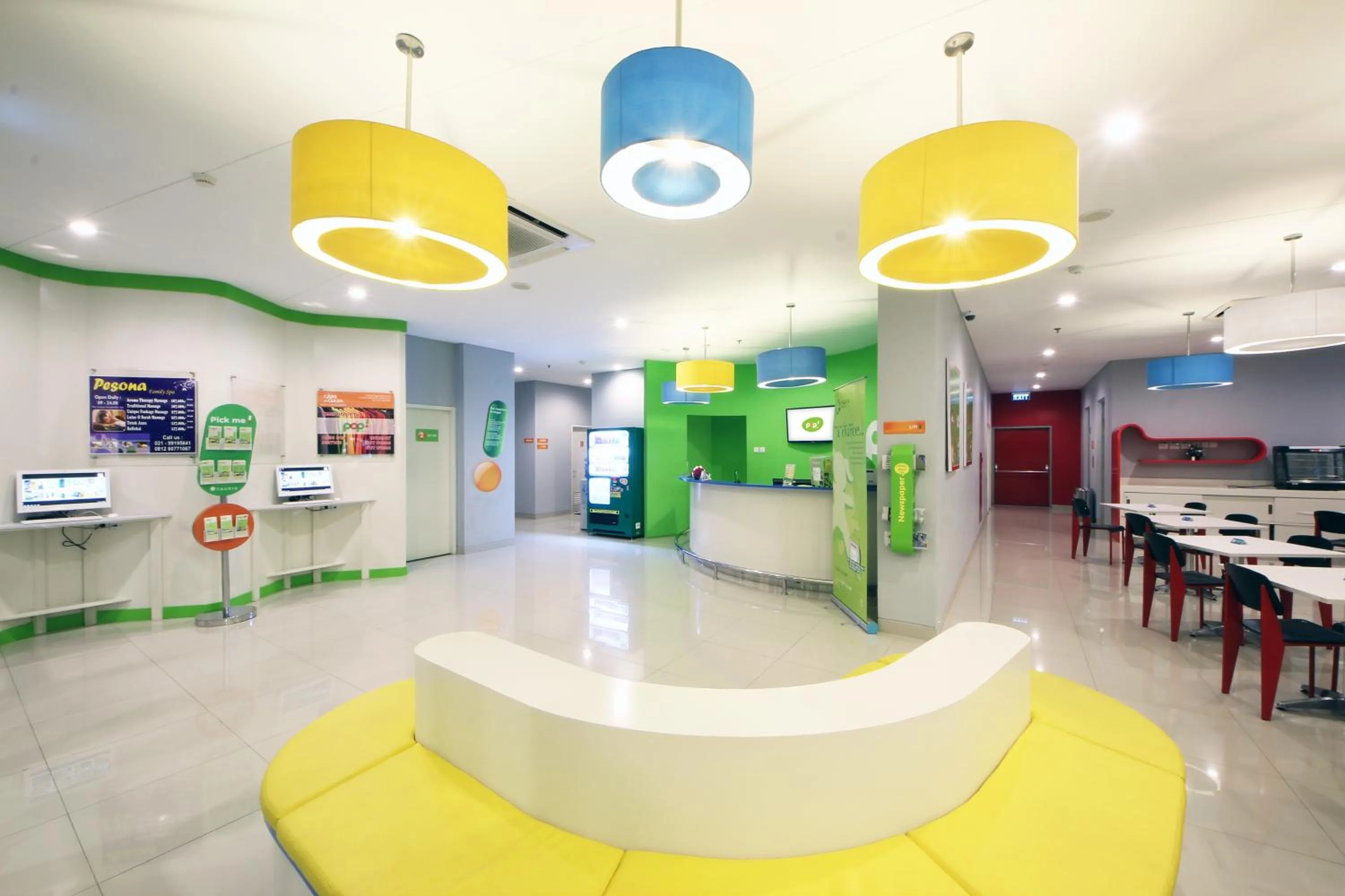 Lobby or reception in POP! Hotel Kemang Jakarta