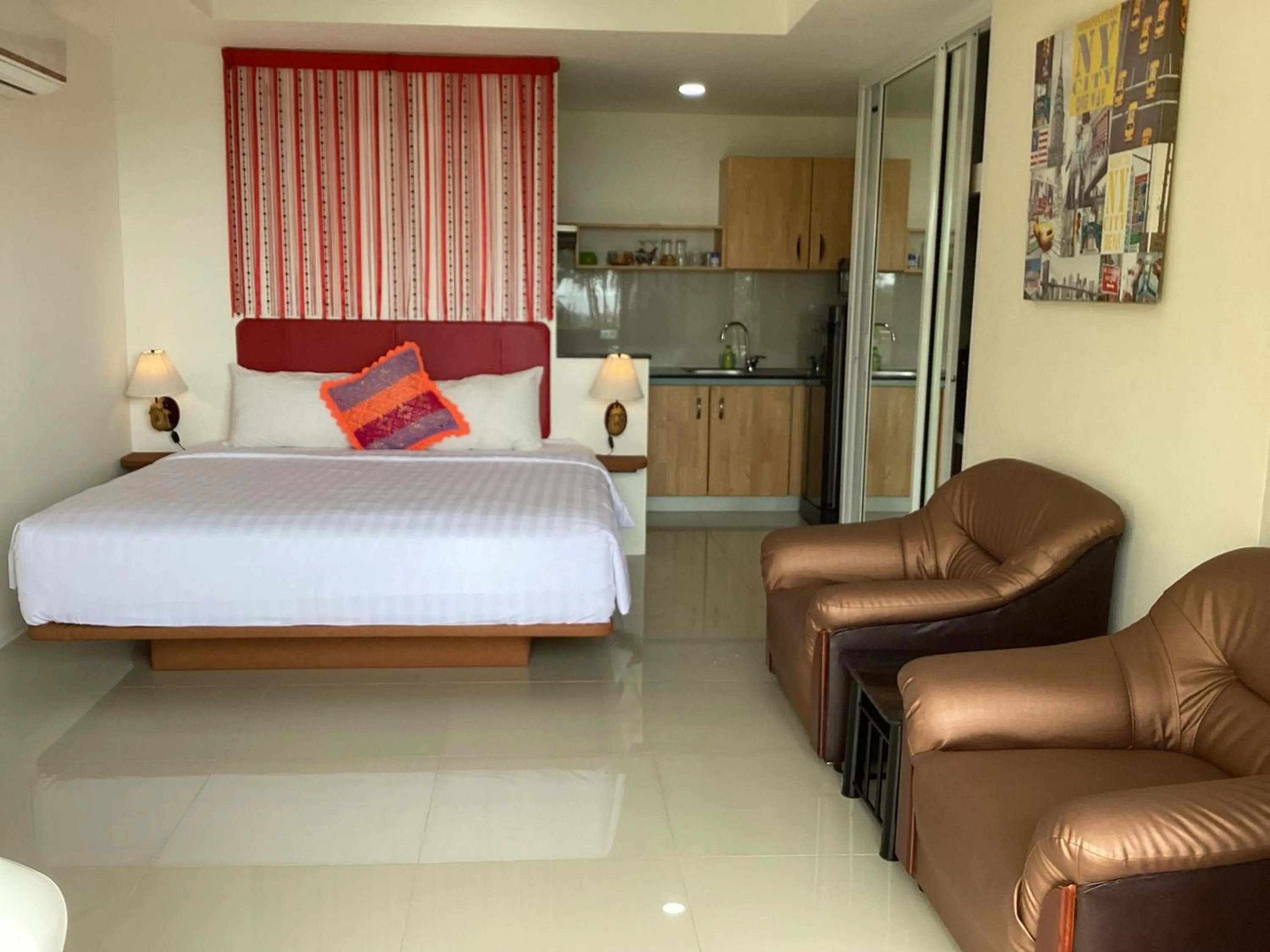 Bed in Mountain Seaview Luxury Apartments