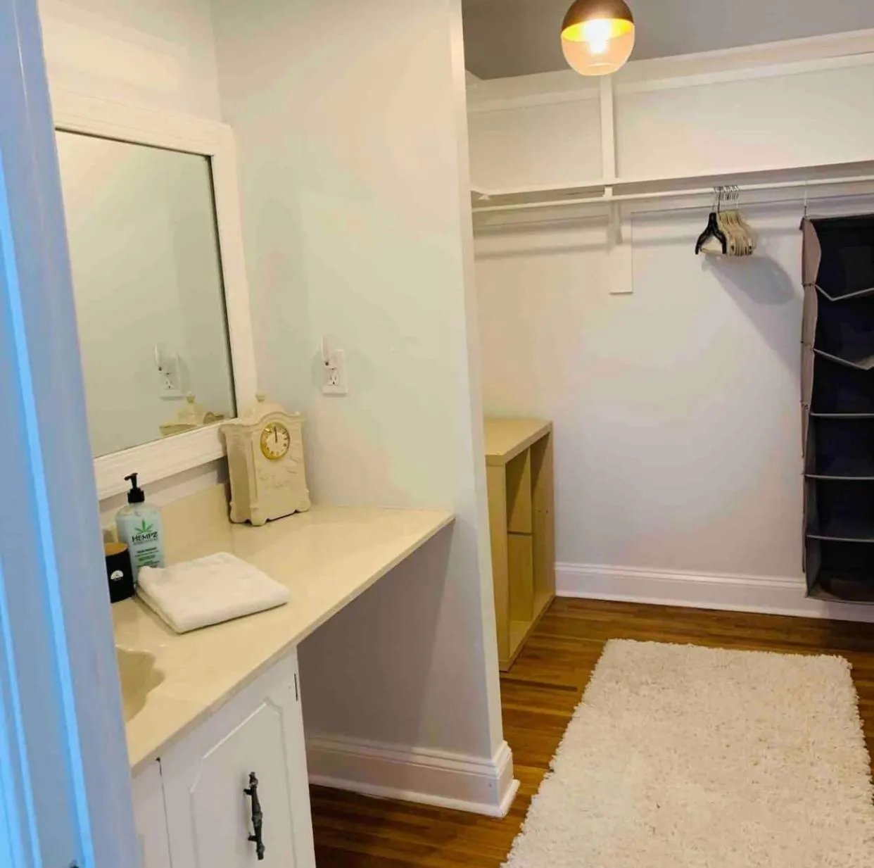 A Regal Retreat- Exclusive Parking, Prime Location