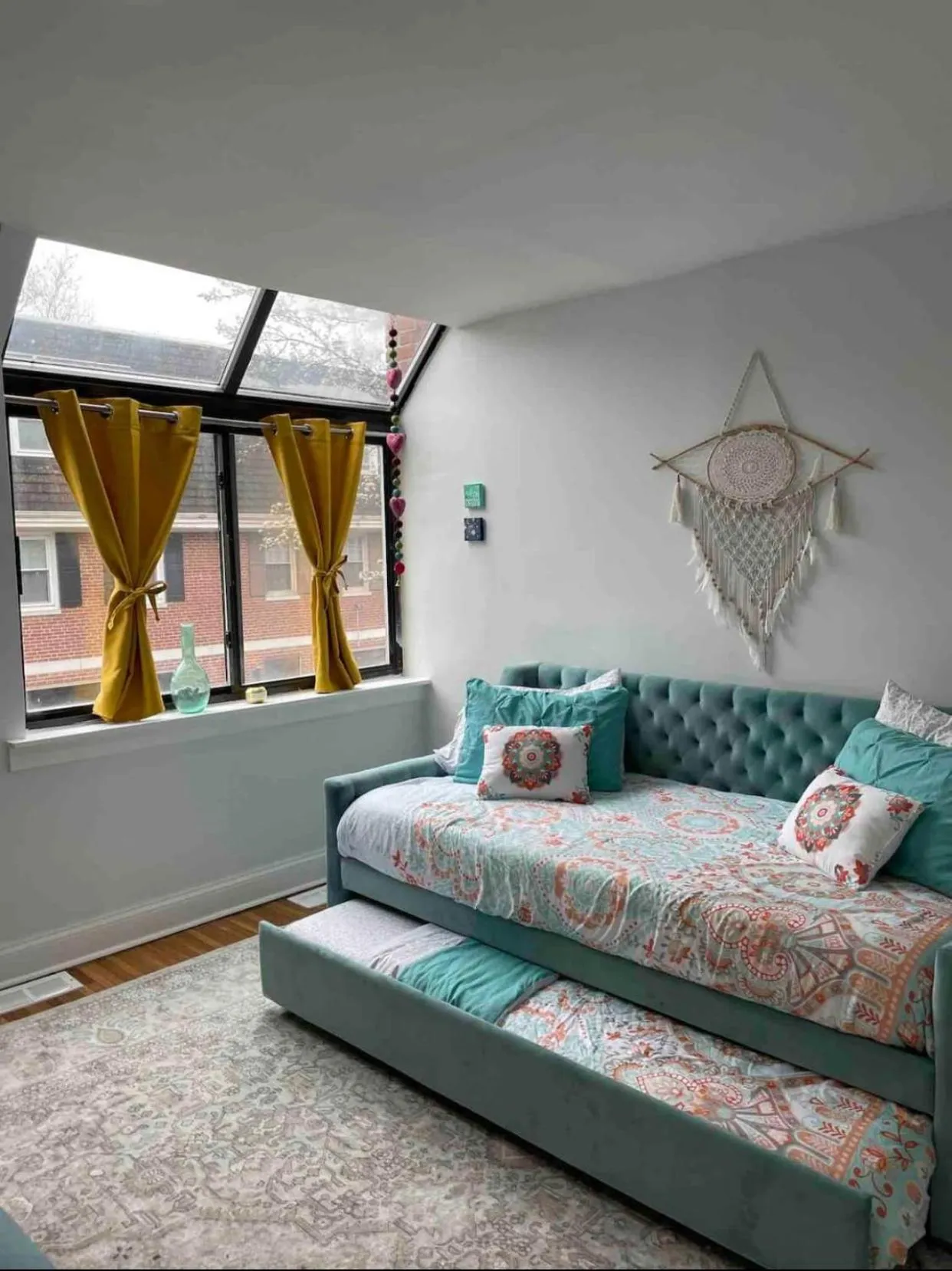 Bed in A Regal Retreat- Exclusive Parking, Prime Location