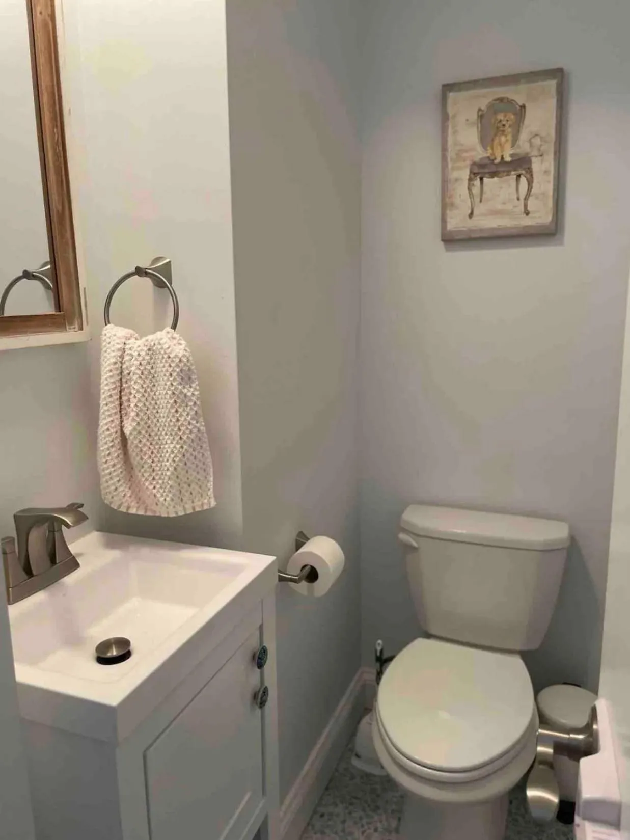 A Regal Retreat- Exclusive Parking, Prime Location