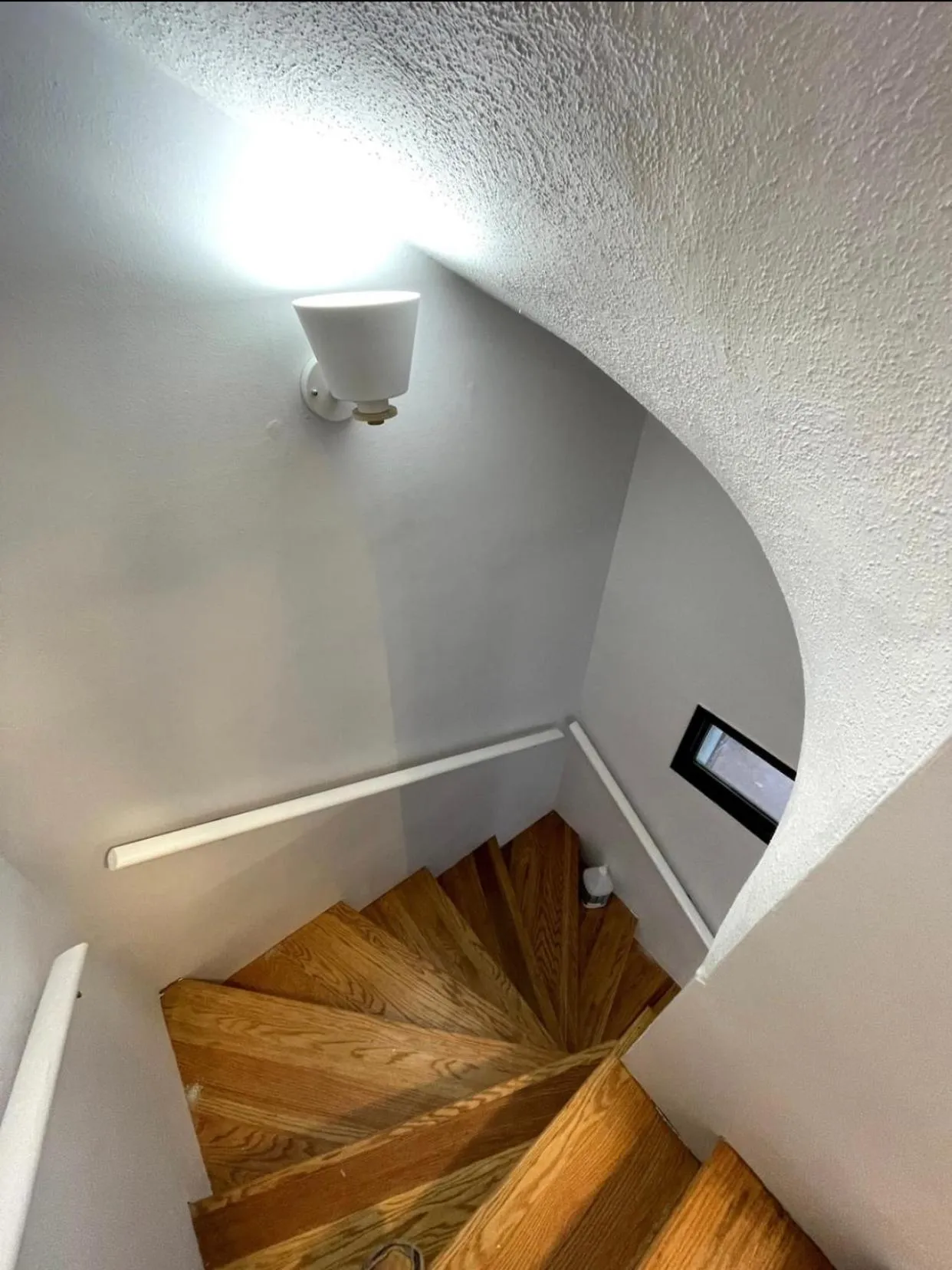 A Regal Retreat- Exclusive Parking, Prime Location