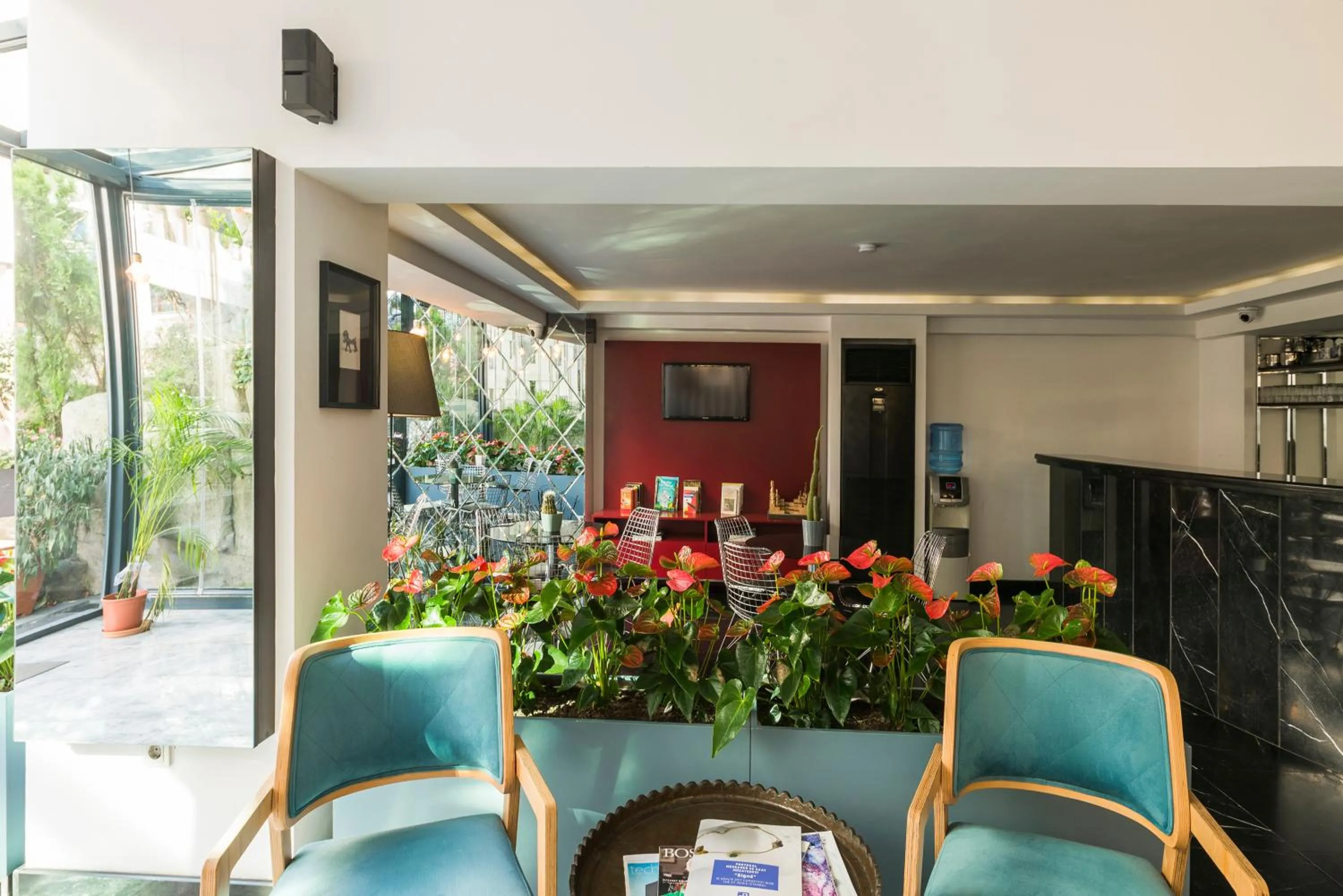 Garden in Semsan Hotel