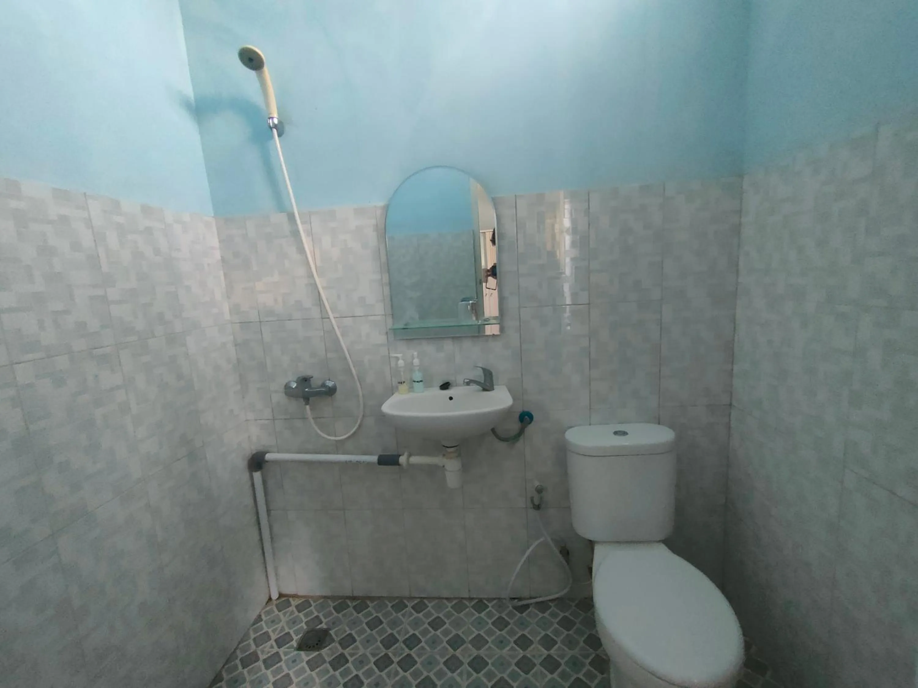 Shower in Tangkoko Guest House