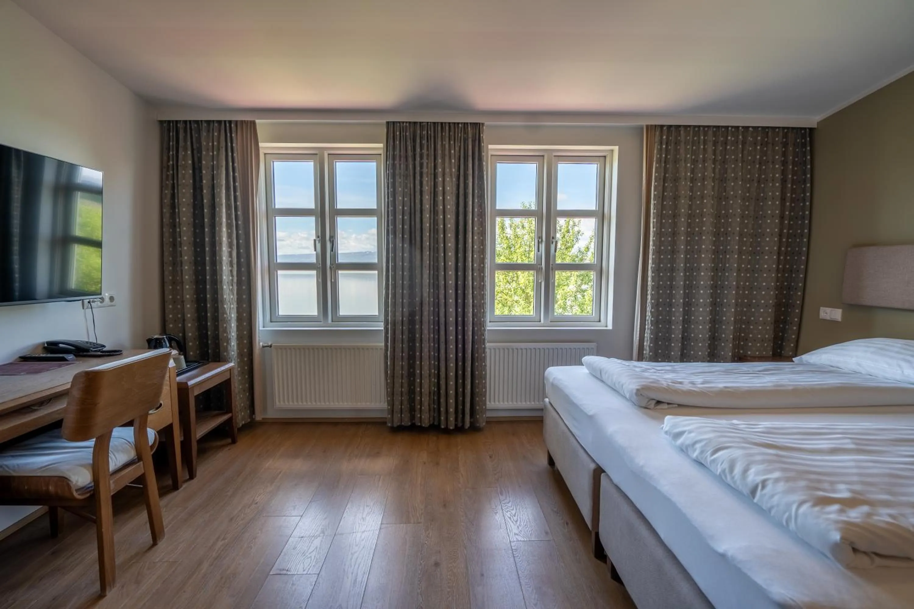 Bed in Gistihúsið - Lake Hotel Egilsstadir