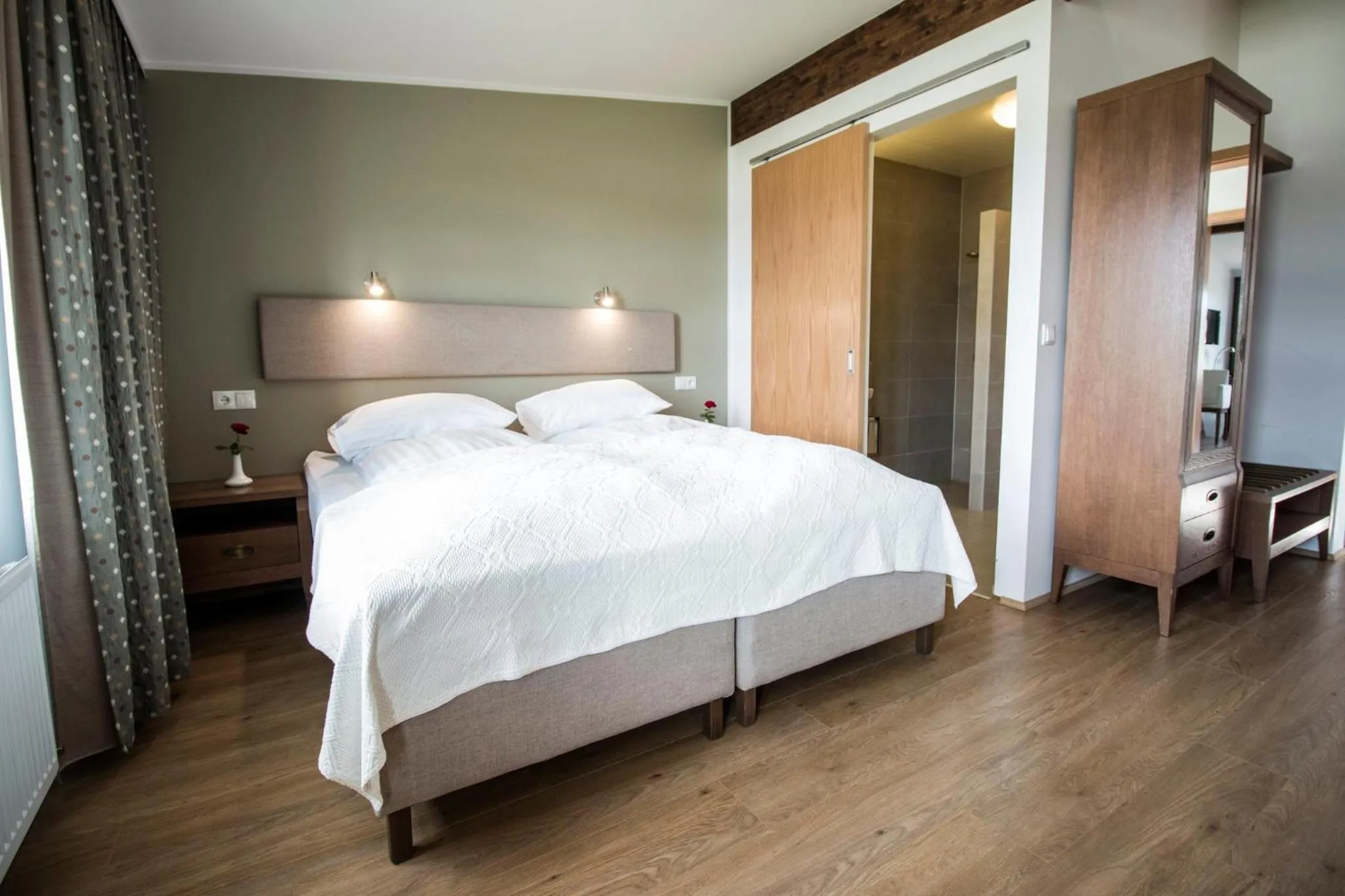 Photo of the whole room, Bed in Gistihúsið - Lake Hotel Egilsstadir