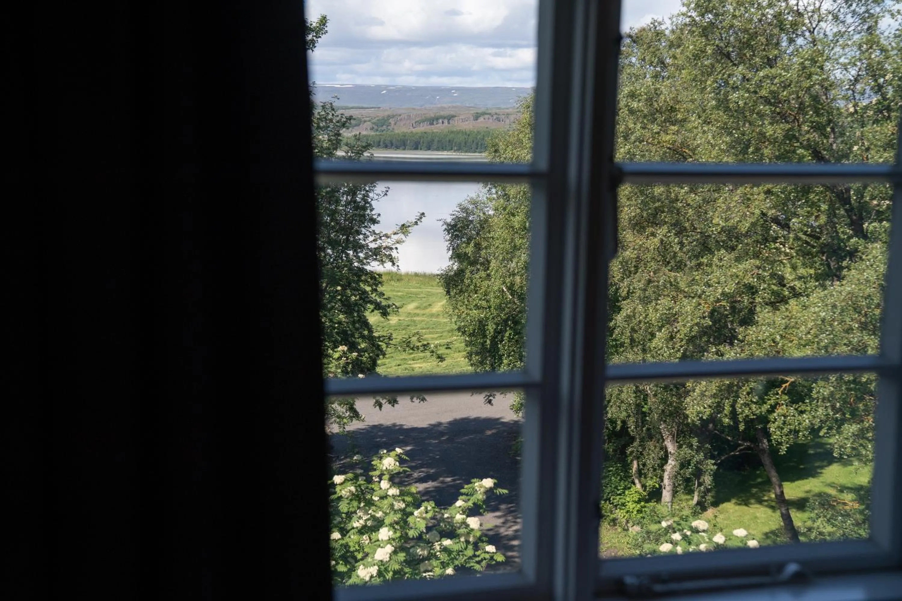 Spring in Gistihúsið - Lake Hotel Egilsstadir
