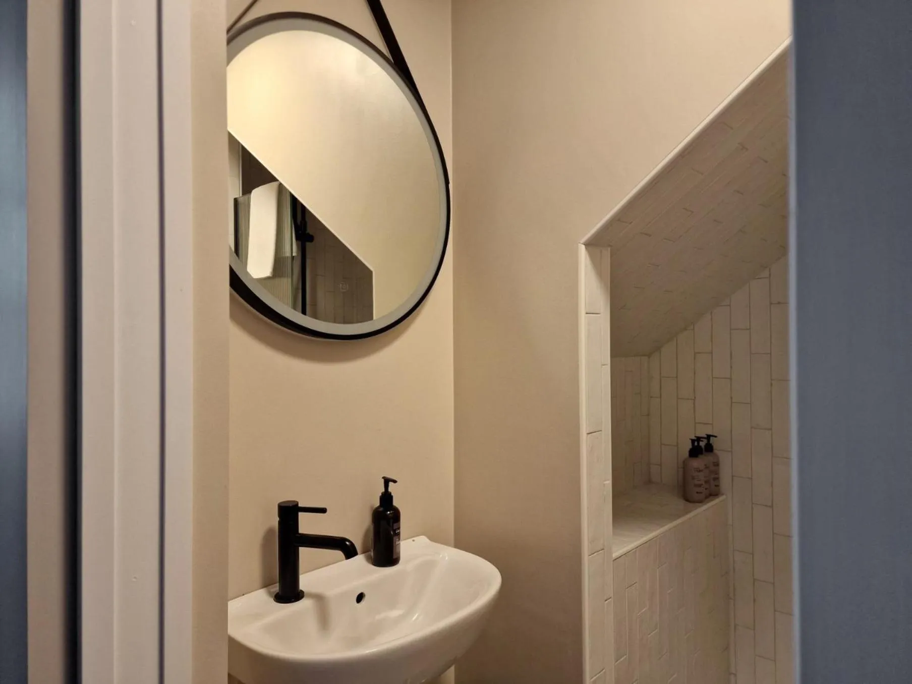 Bathroom in Gistihúsið - Lake Hotel Egilsstadir