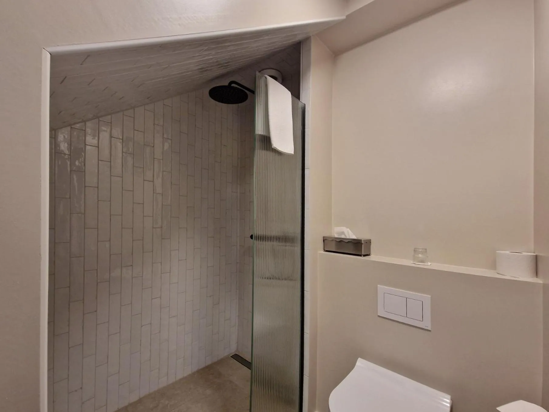 Bathroom in Gistihúsið - Lake Hotel Egilsstadir