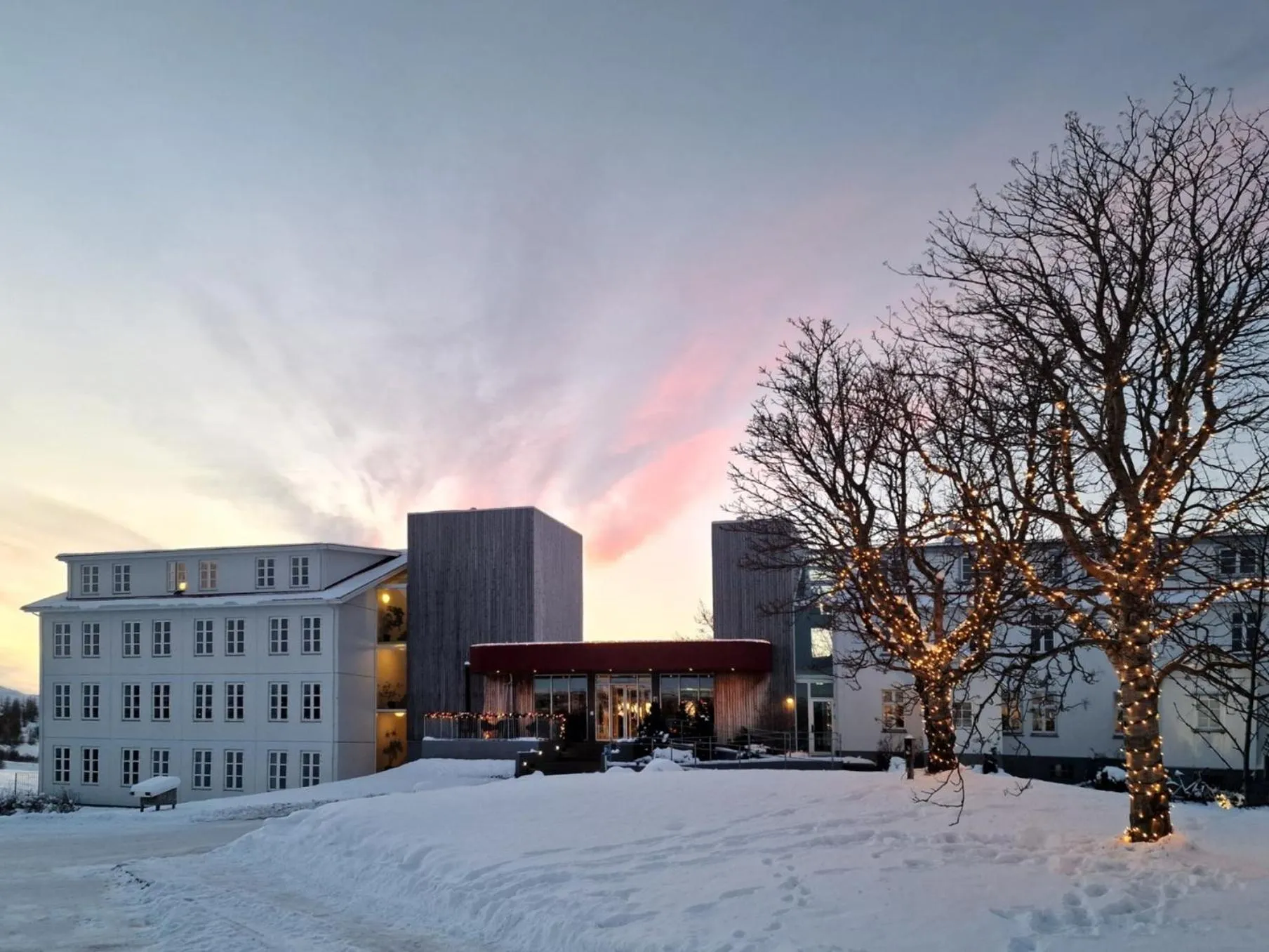 Facade/entrance in Gistihúsið - Lake Hotel Egilsstadir