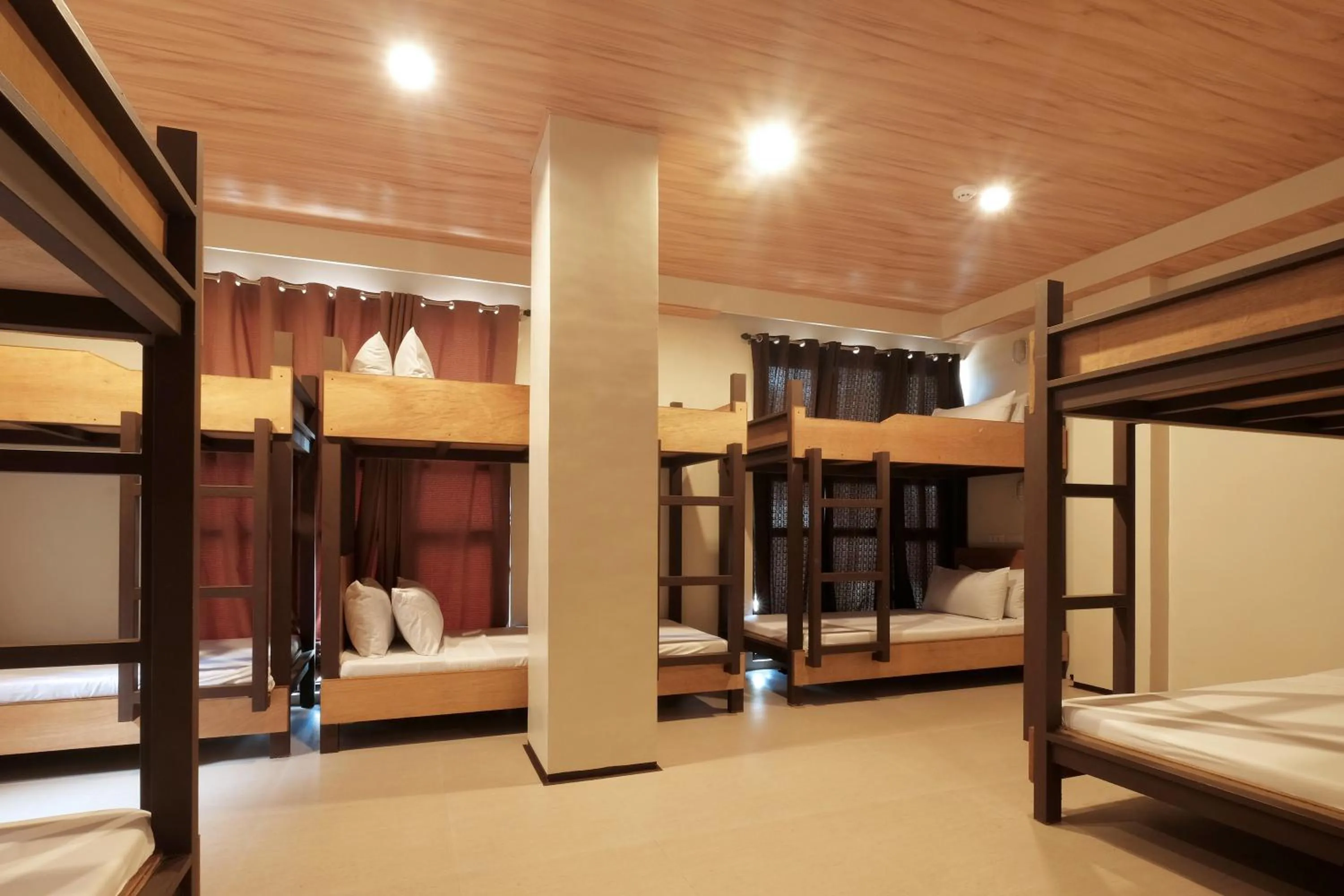 bunk bed, Bed in GHIELLANIQA INN