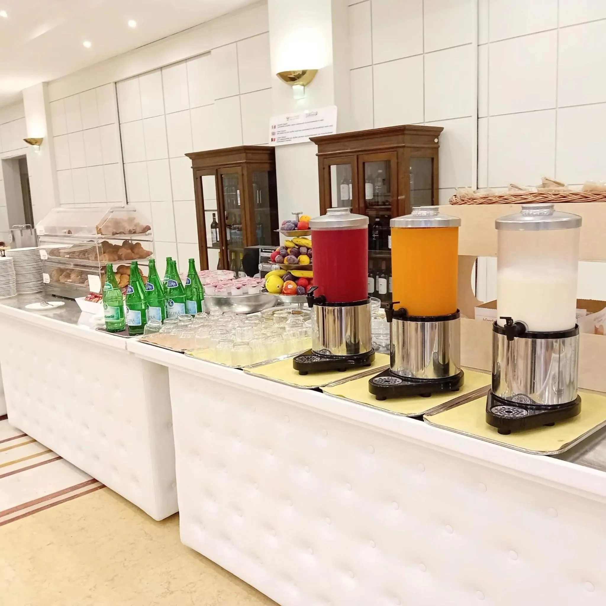 Breakfast in Palace Hotel San Michele