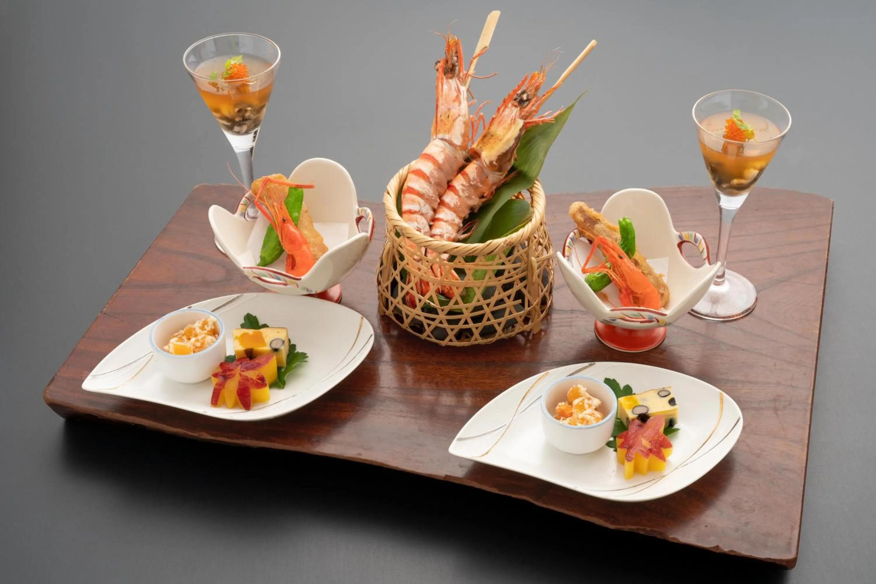 Food close-up in Isoaruki no Yuyado Ushiogumo -6 years or older-