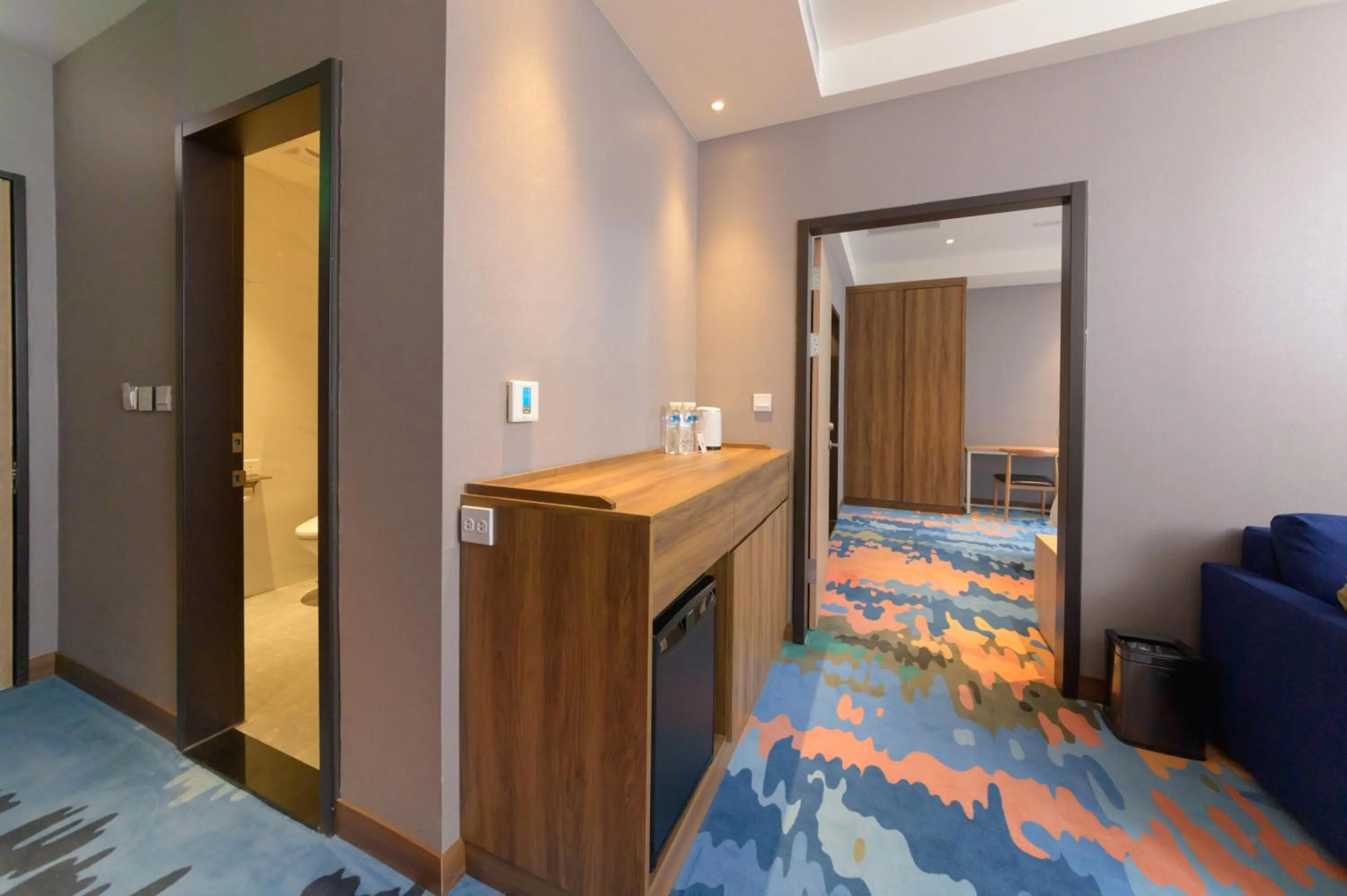 Bedroom, Bed in JANDA Golden Tulip Hotel