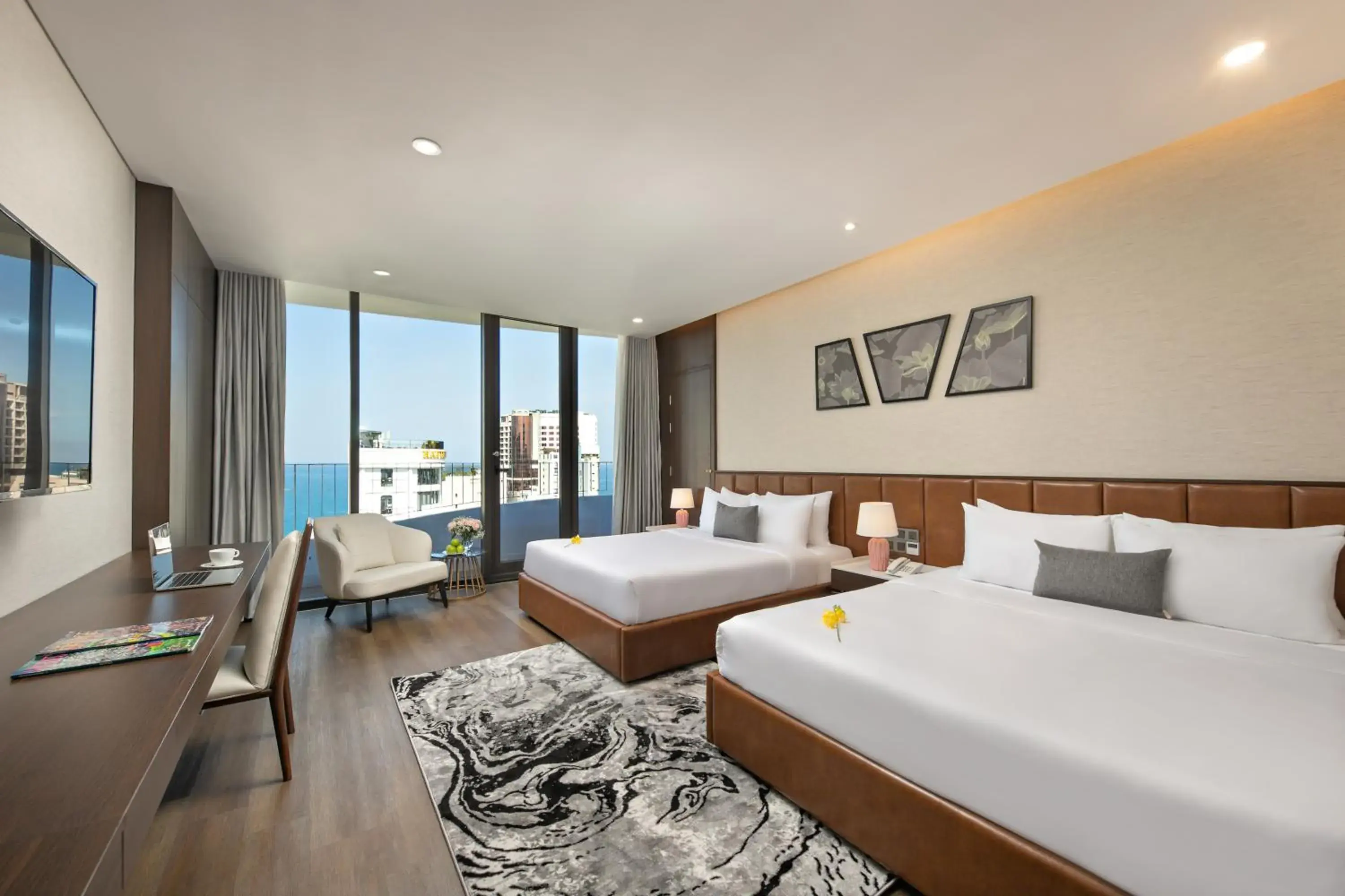 Deluxe with Balcony and Sea View - High Floor in Golden Lotus Grand Da Nang - Panoramic Rooftop Bar & Daily Afternoon Tea Deluxe with Balcony and Sea View - High Floor in Golden Lotus Grand Da Nang - Panoramic Rooftop Bar & Daily Afternoon Tea