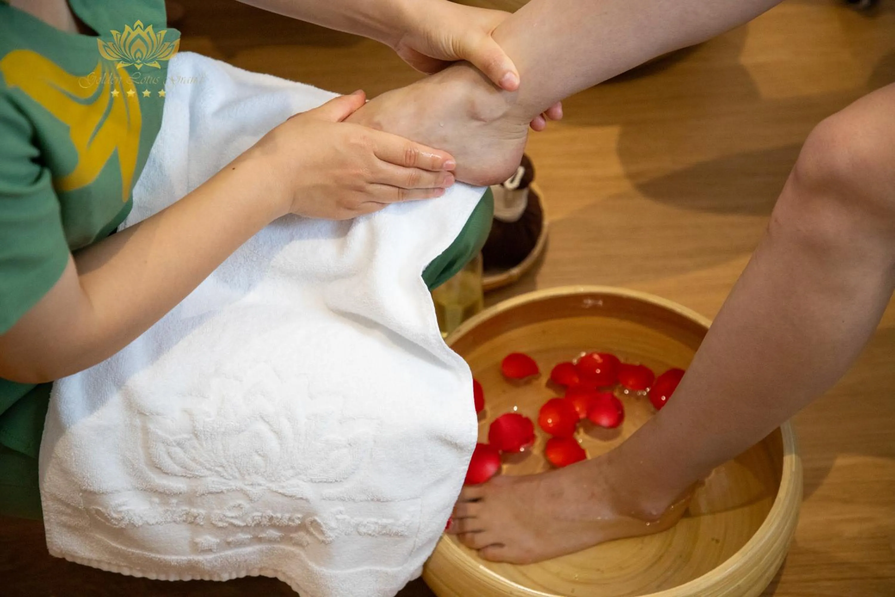 Massage in Golden Lotus Grand Da Nang - Panoramic Rooftop Bar & Daily Afternoon Tea