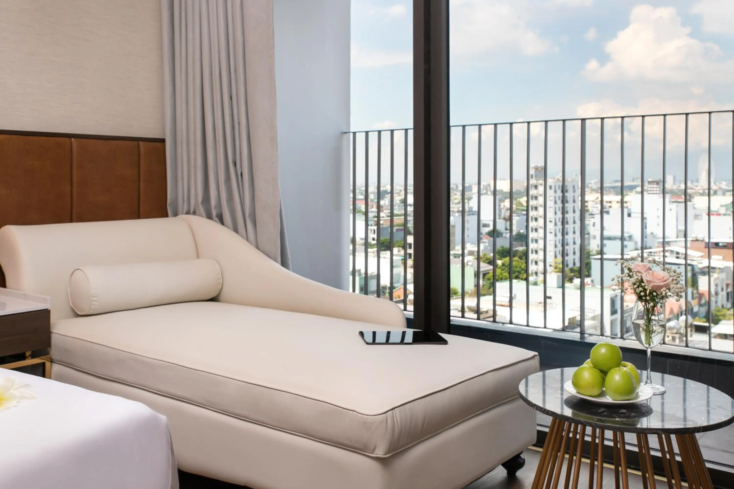 View (from property/room), Bed in Golden Lotus Grand Da Nang - Panoramic Rooftop Bar & Daily Afternoon Tea