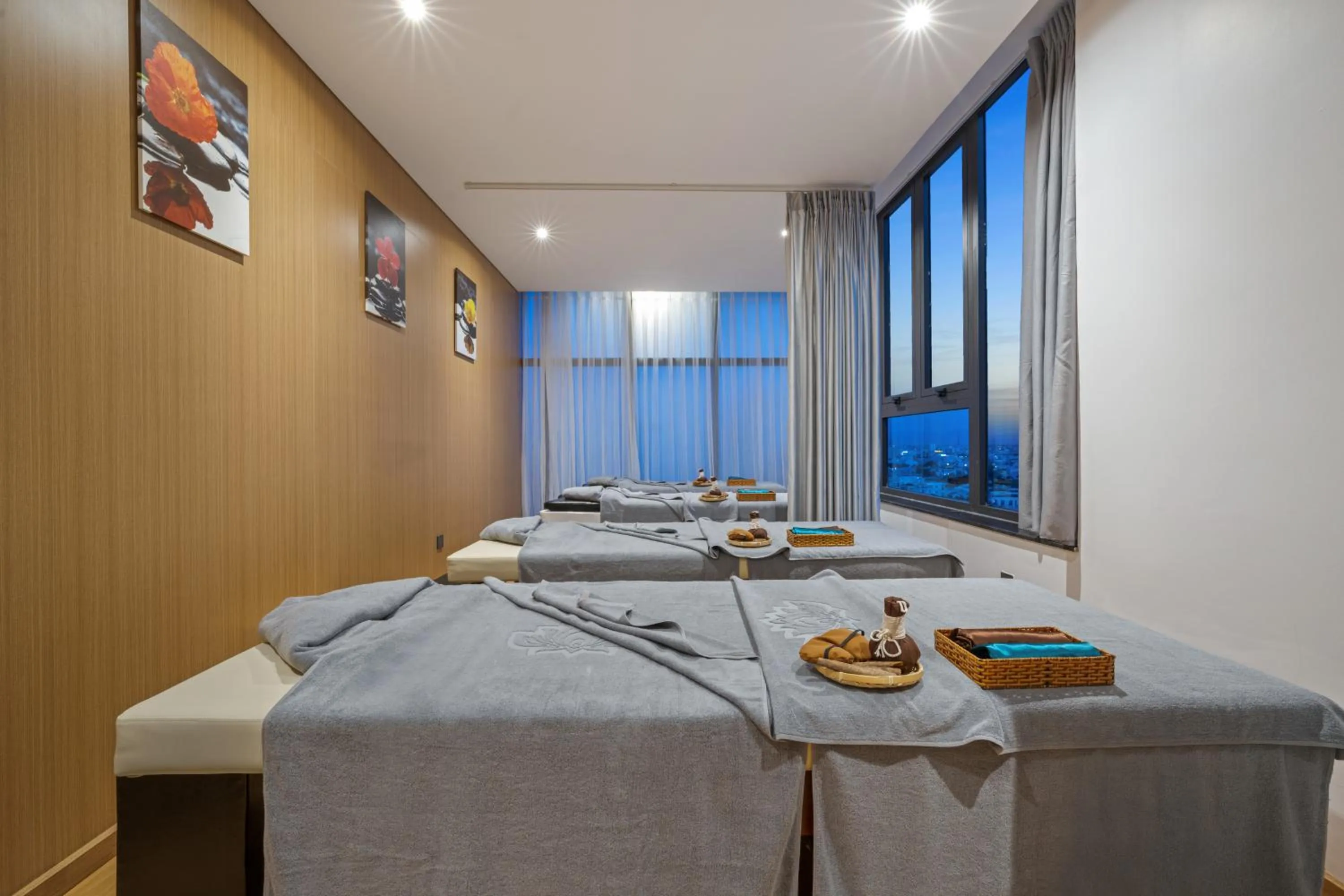 Massage in Golden Lotus Grand Da Nang - Panoramic Rooftop Bar & Daily Afternoon Tea