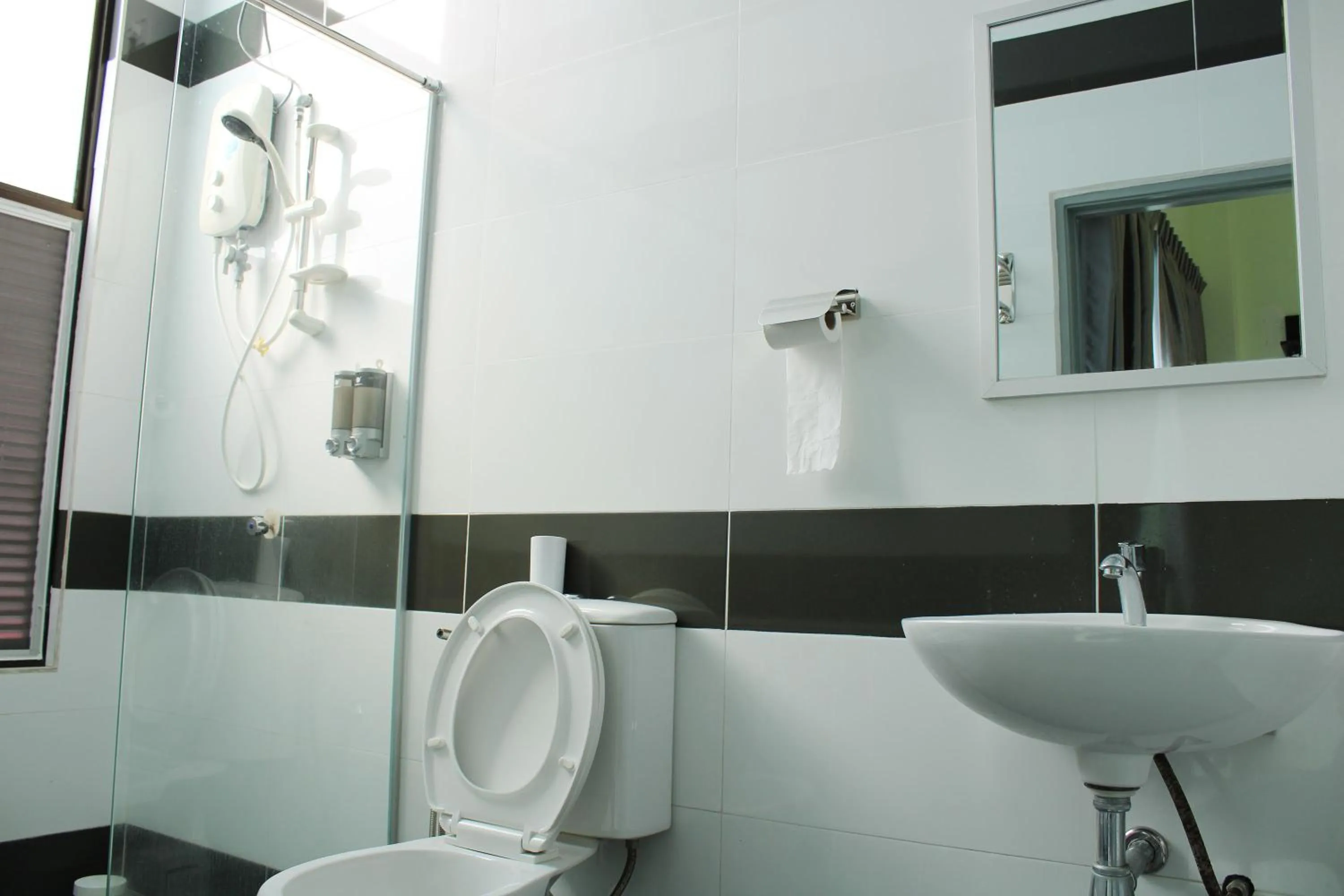 Bathroom in Happy Valley Eco Farm