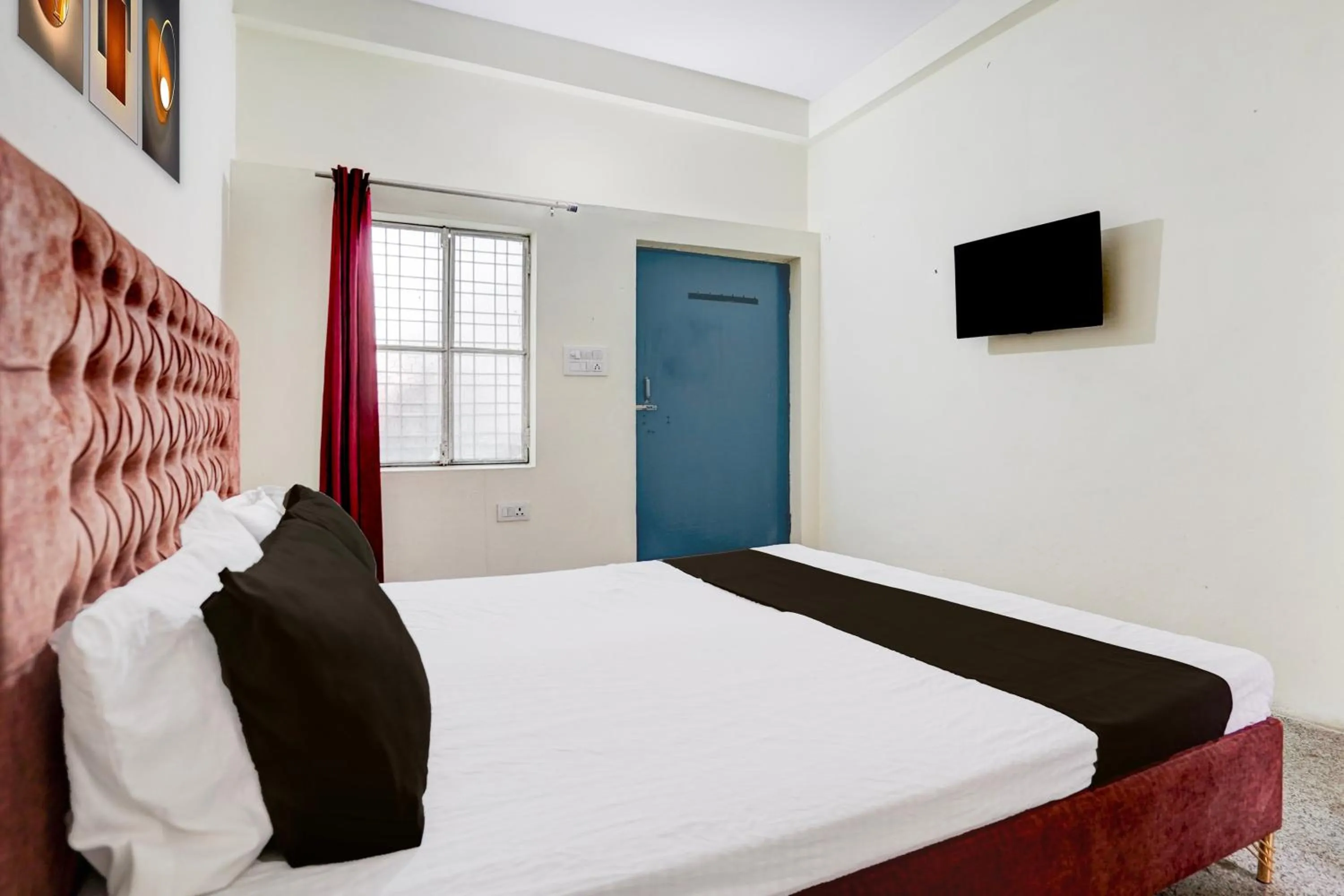 Bedroom in SPOT ON Sangam House