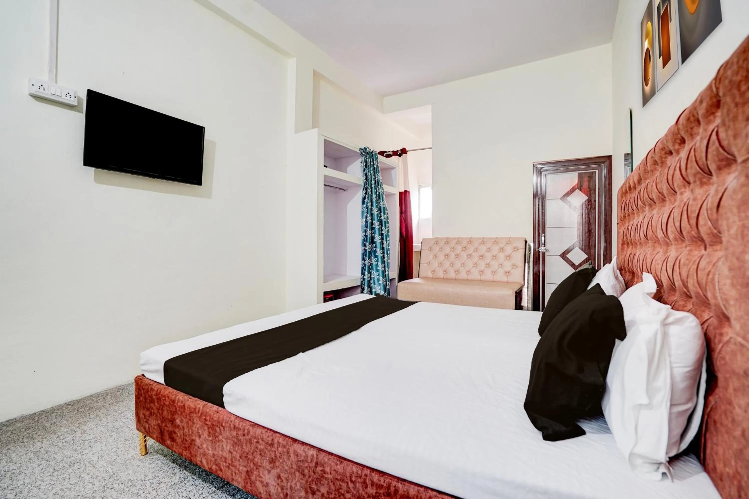 Bedroom in SPOT ON Sangam House