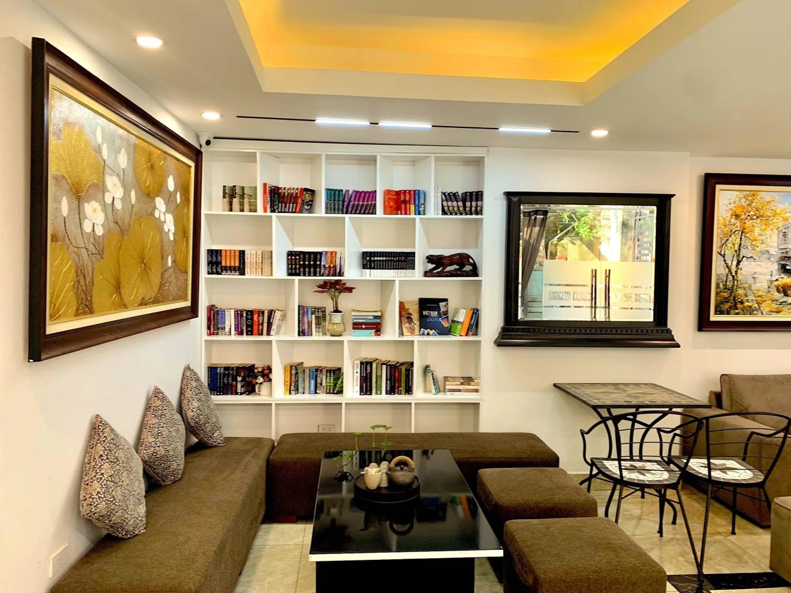 Property building in Free Airport Service Deals w Singita Classy Boutique Hotel & Travel