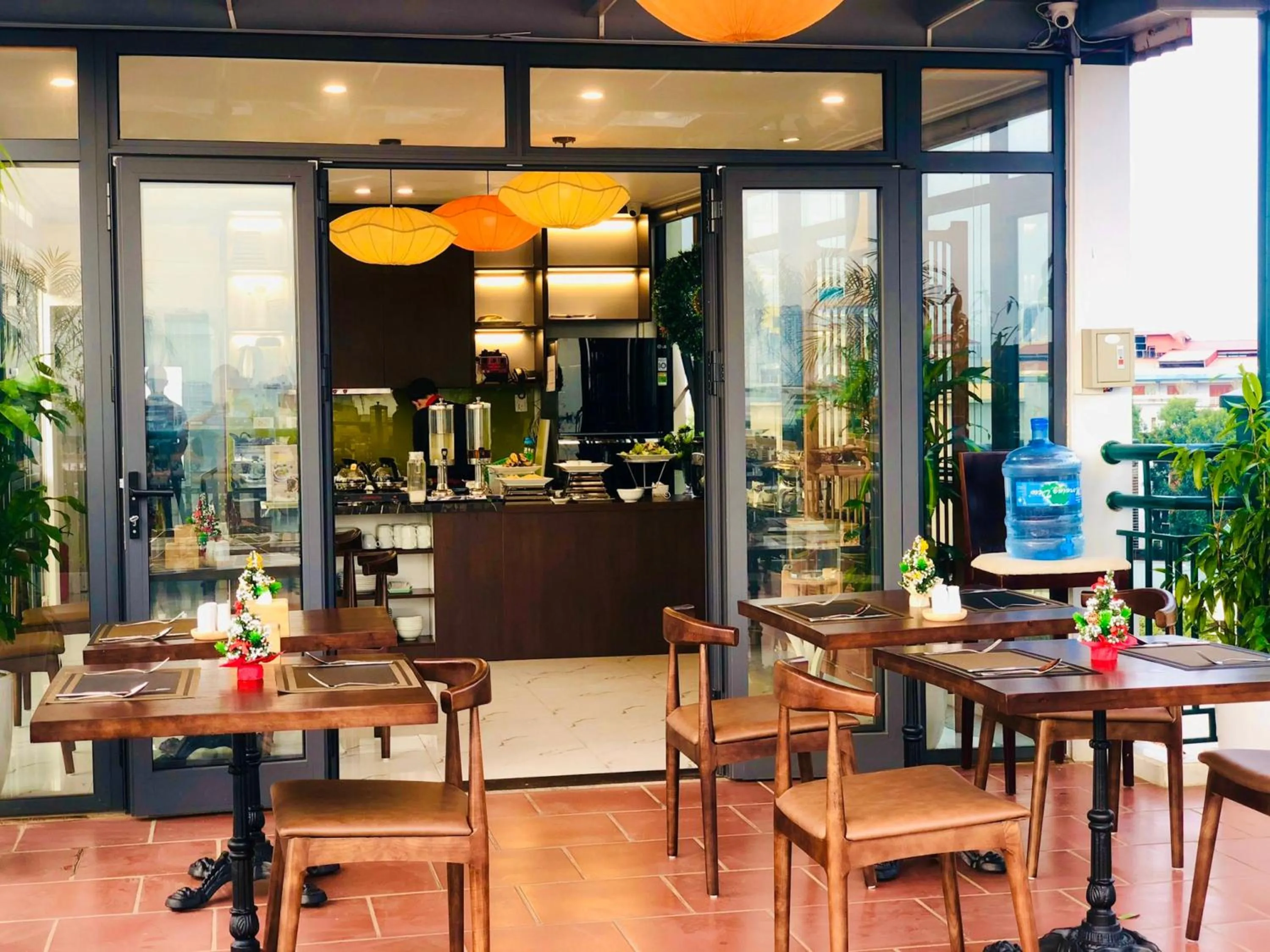 Restaurant/places to eat in Free Airport Service Deals w Singita Classy Boutique Hotel & Travel