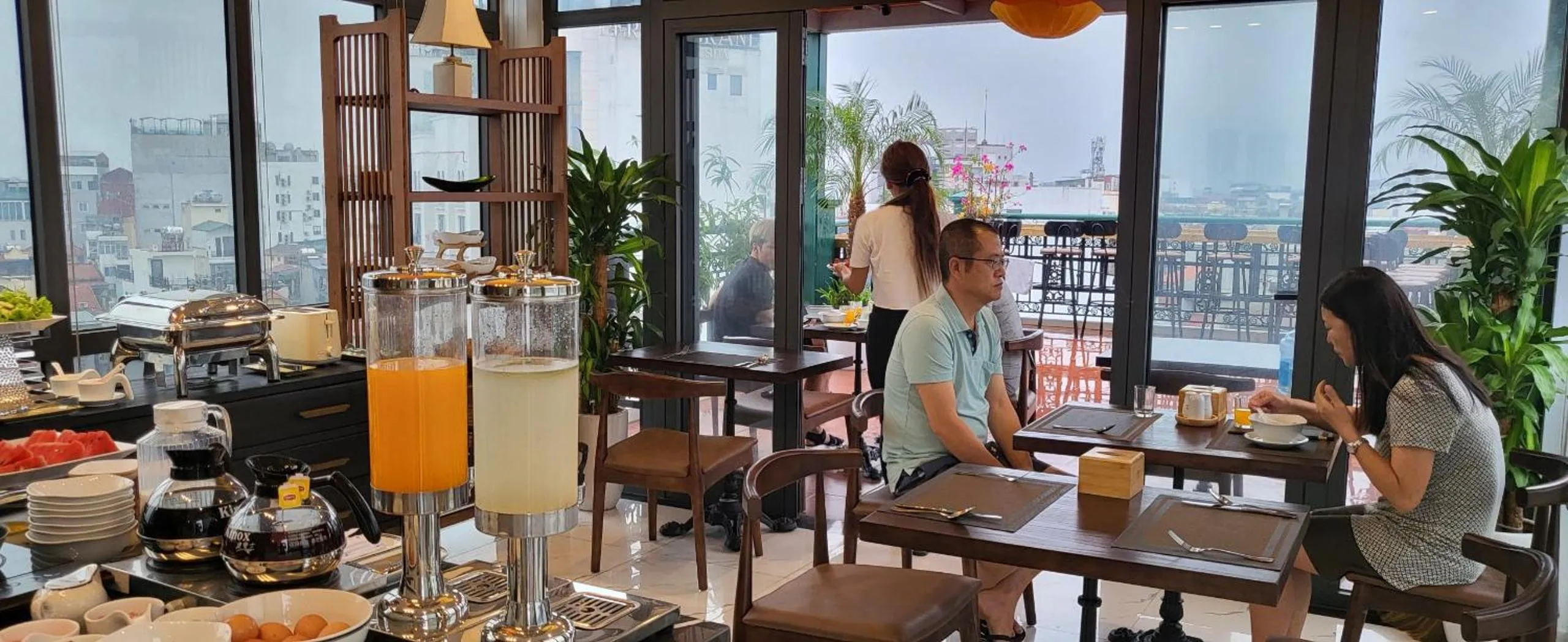 Restaurant/places to eat in Free Airport Service Deals w Singita Classy Boutique Hotel & Travel