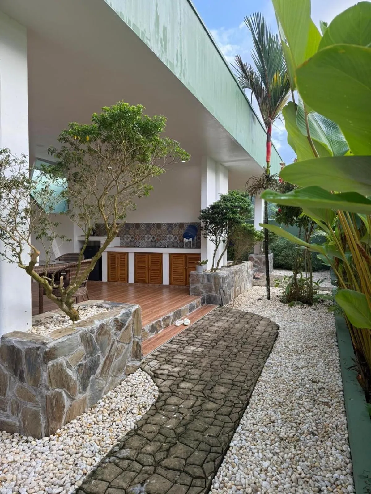 Garden in ROYAL SUITES - PORT BARTON