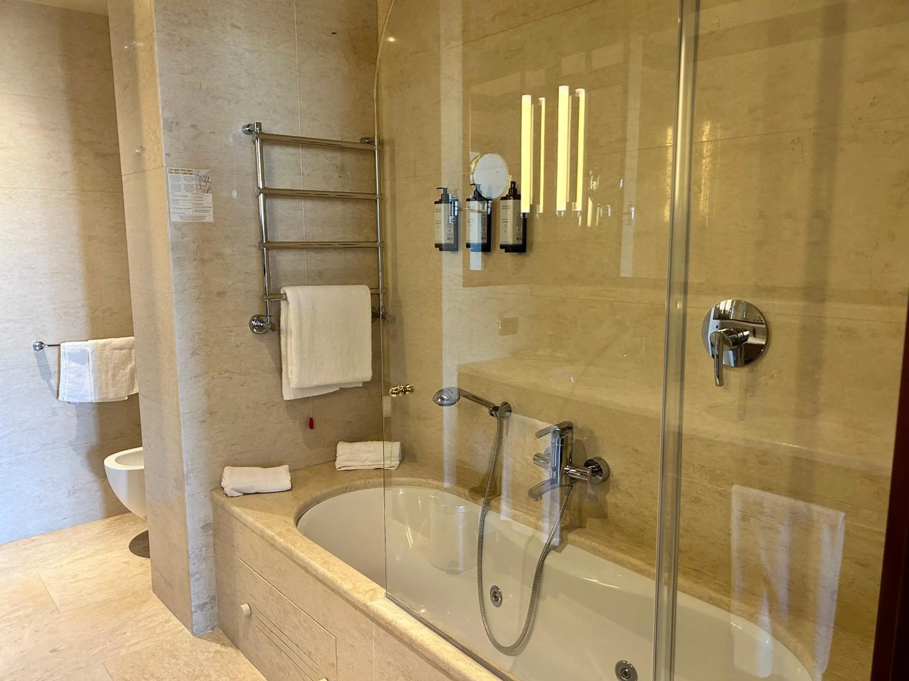 Bathroom in Smy Carlos V Wellness & Spa Alghero