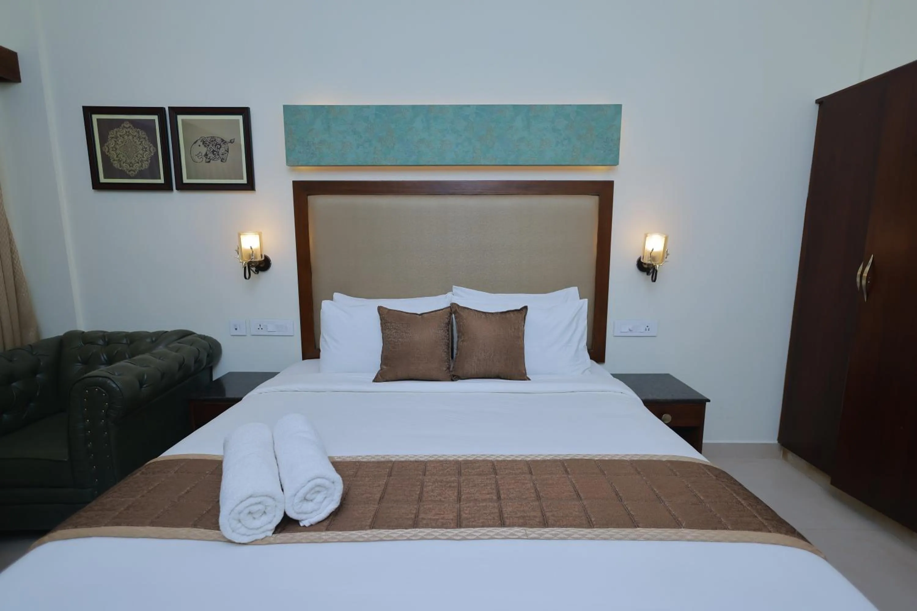 Bed in Hotel Comorin Grand