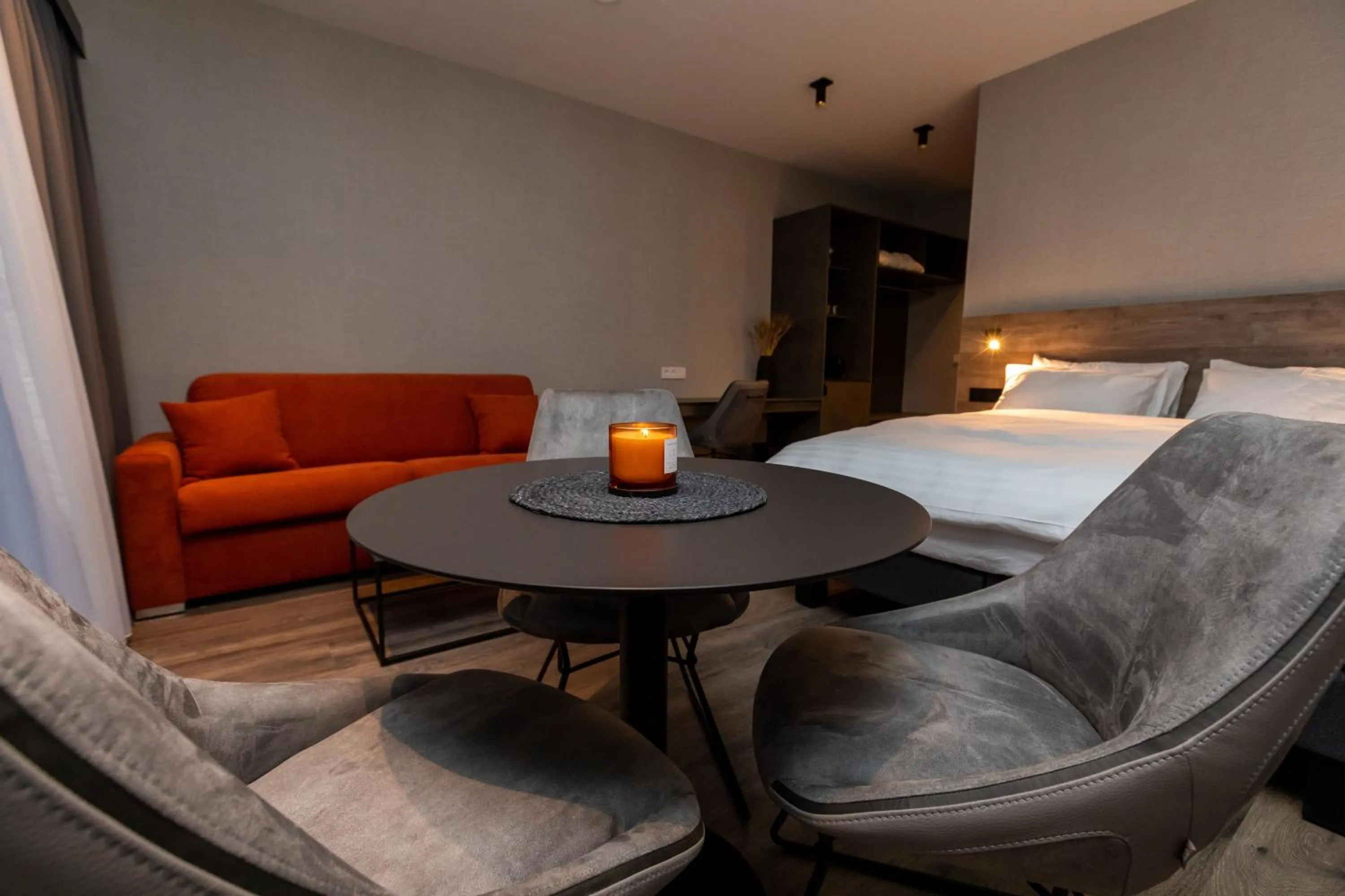 Living room, Bed in Hotel Halond