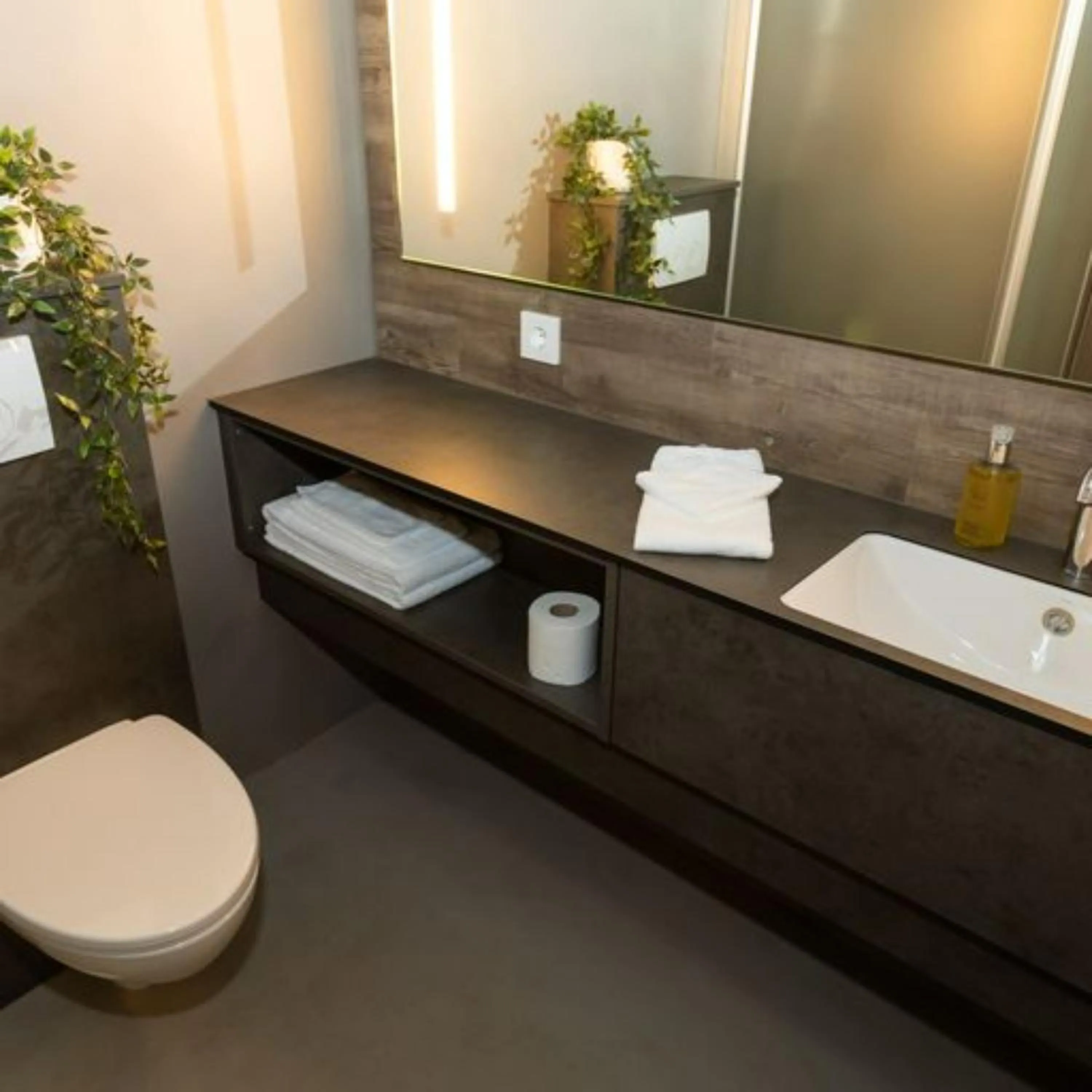 Bathroom in Hotel Halond