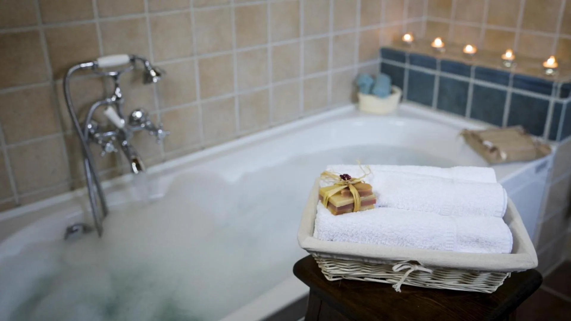 Hot Tub in La Finestra sul Conero