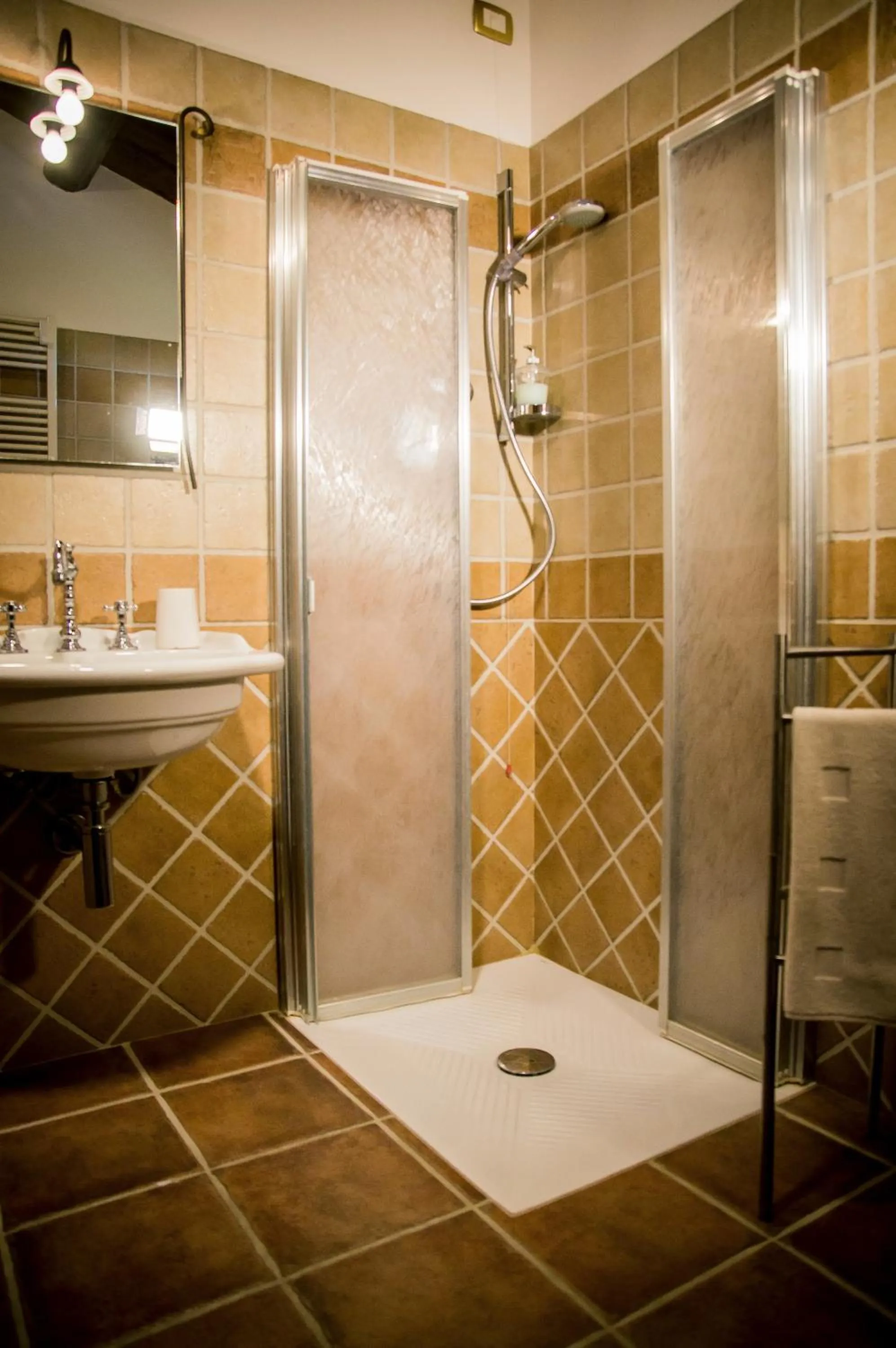 Shower in La Finestra sul Conero