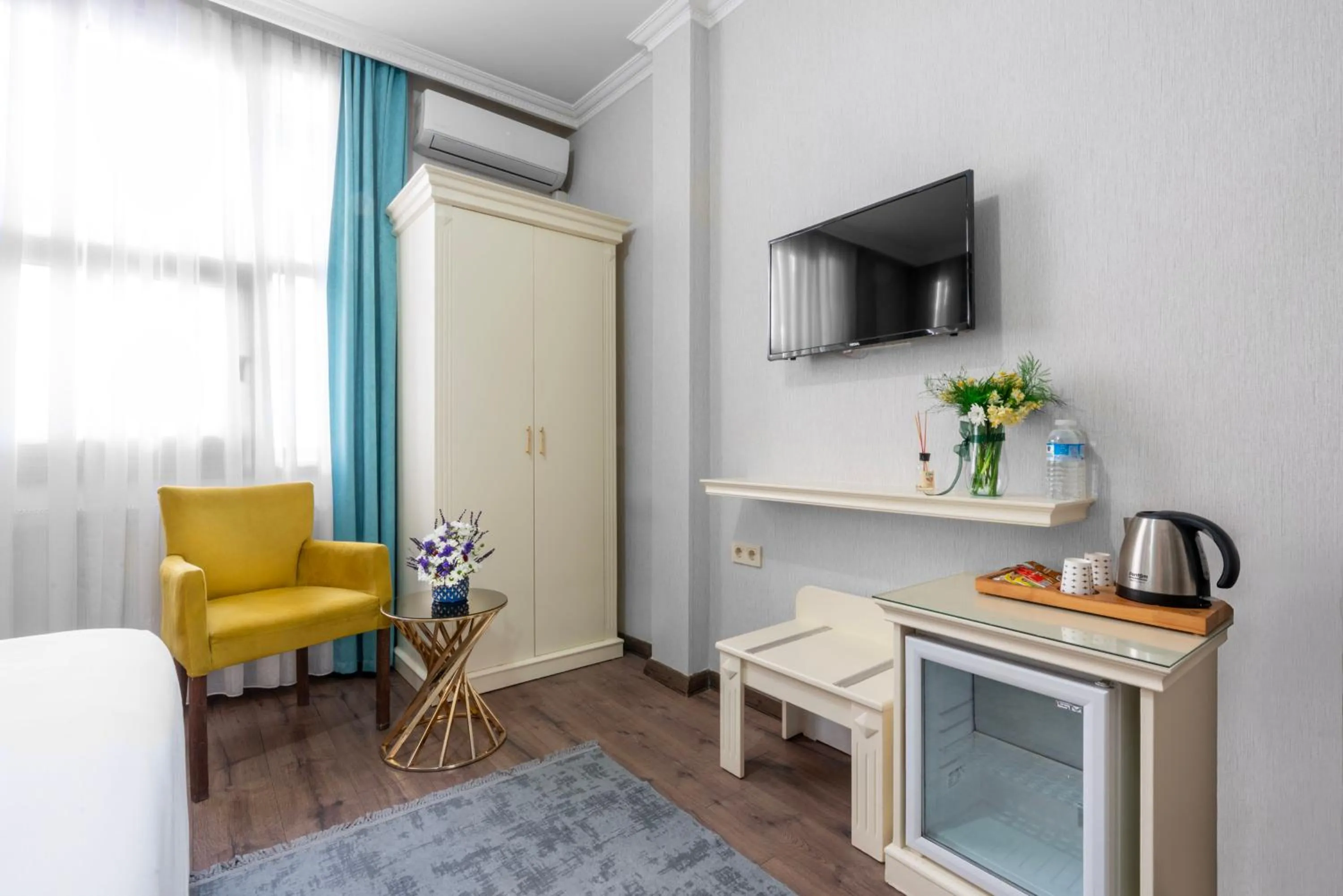 Seating area in Valide Hotel