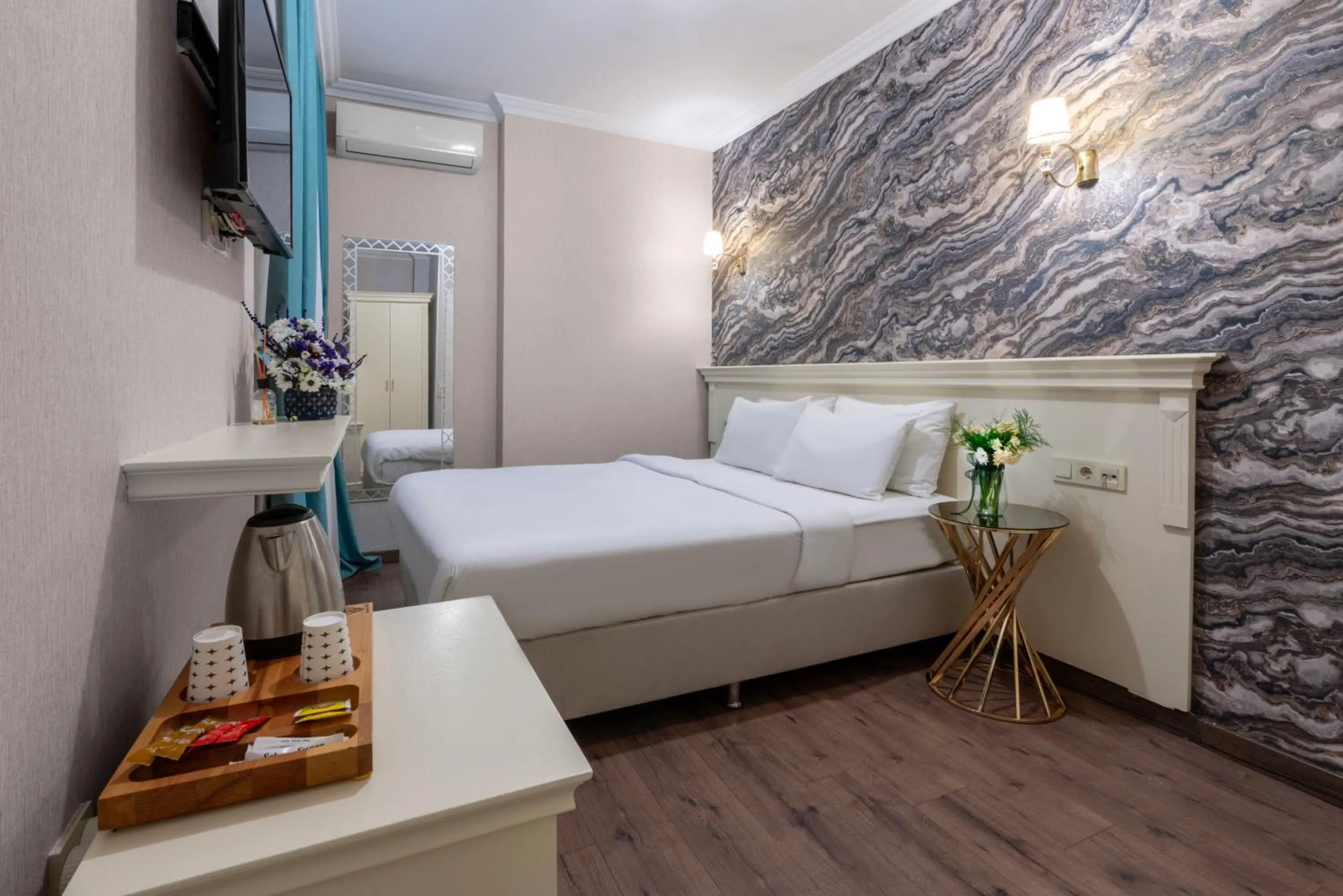 Bed in Valide Hotel