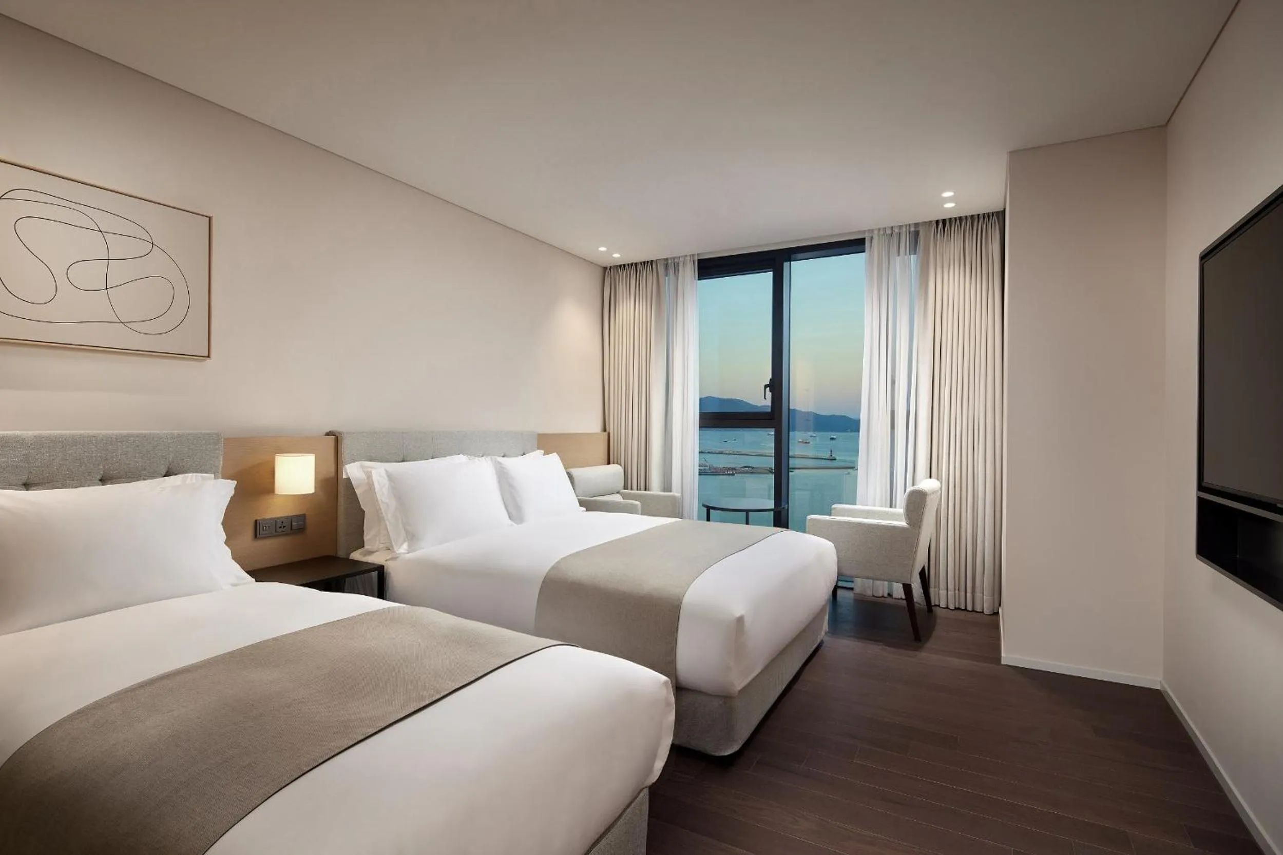 Bed in Shilla Stay Yeosu Expo Station