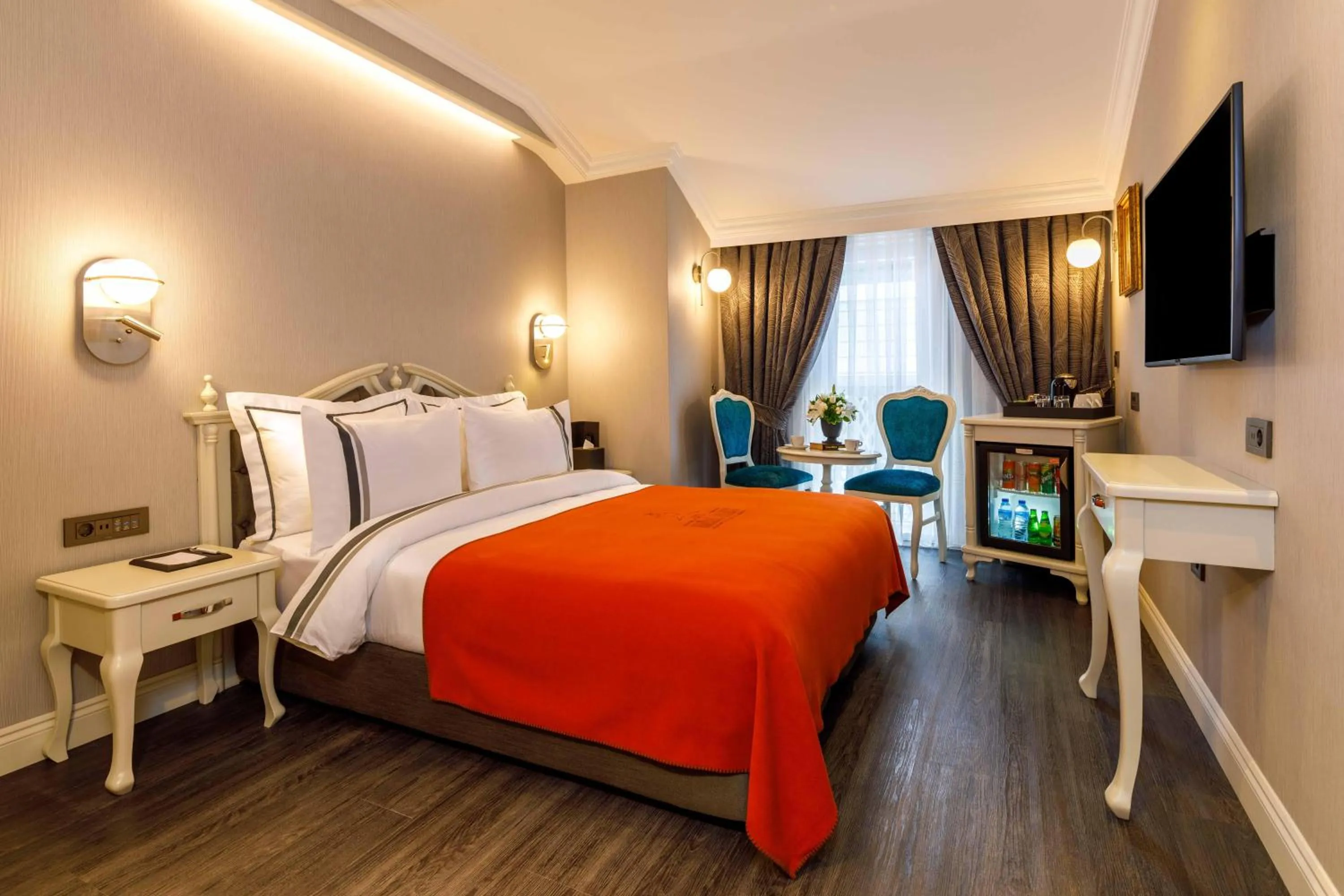 Bed in Amiral Palace Hotel Boutique Class