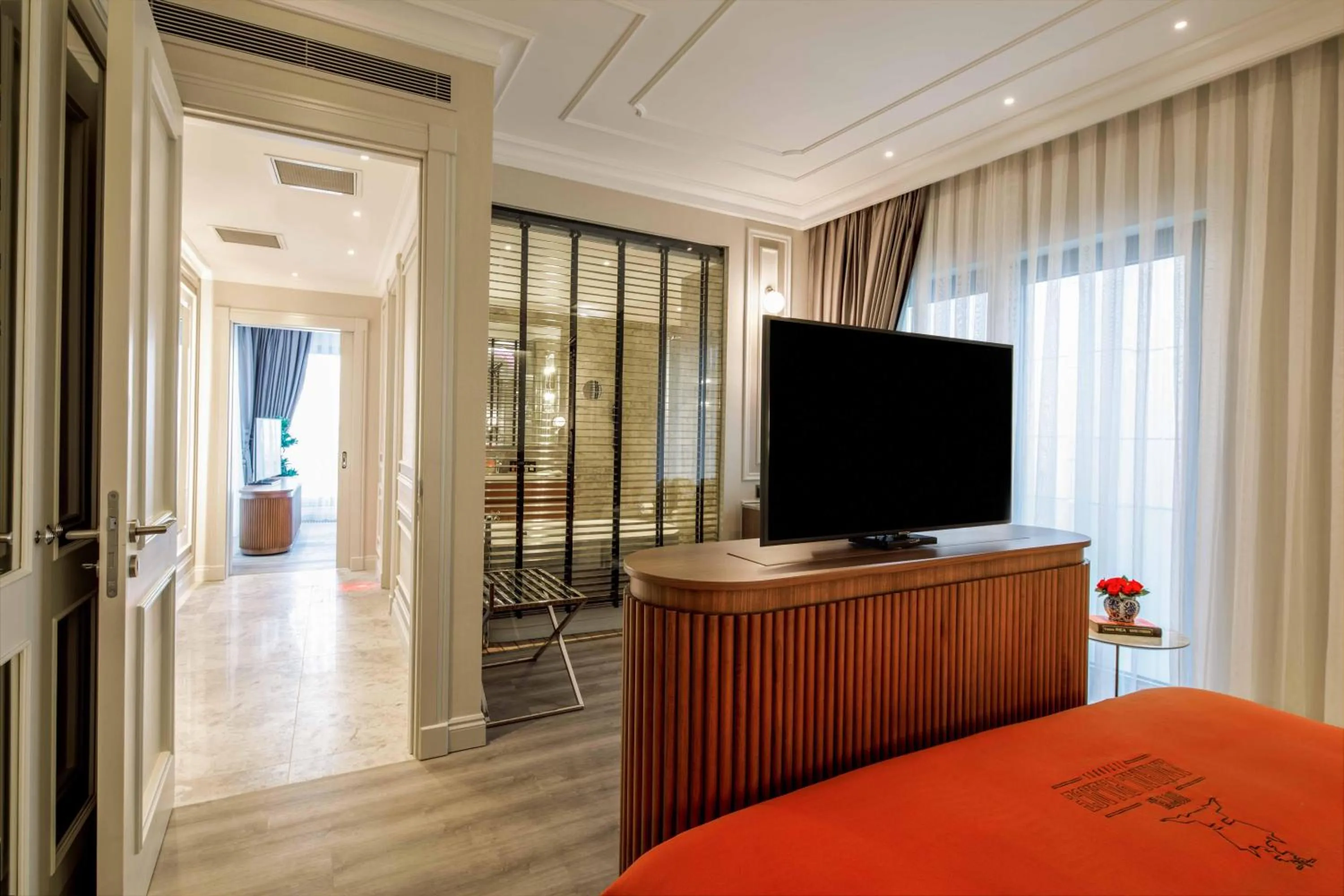 Photo of the whole room, Bed in Amiral Palace Hotel Boutique Class