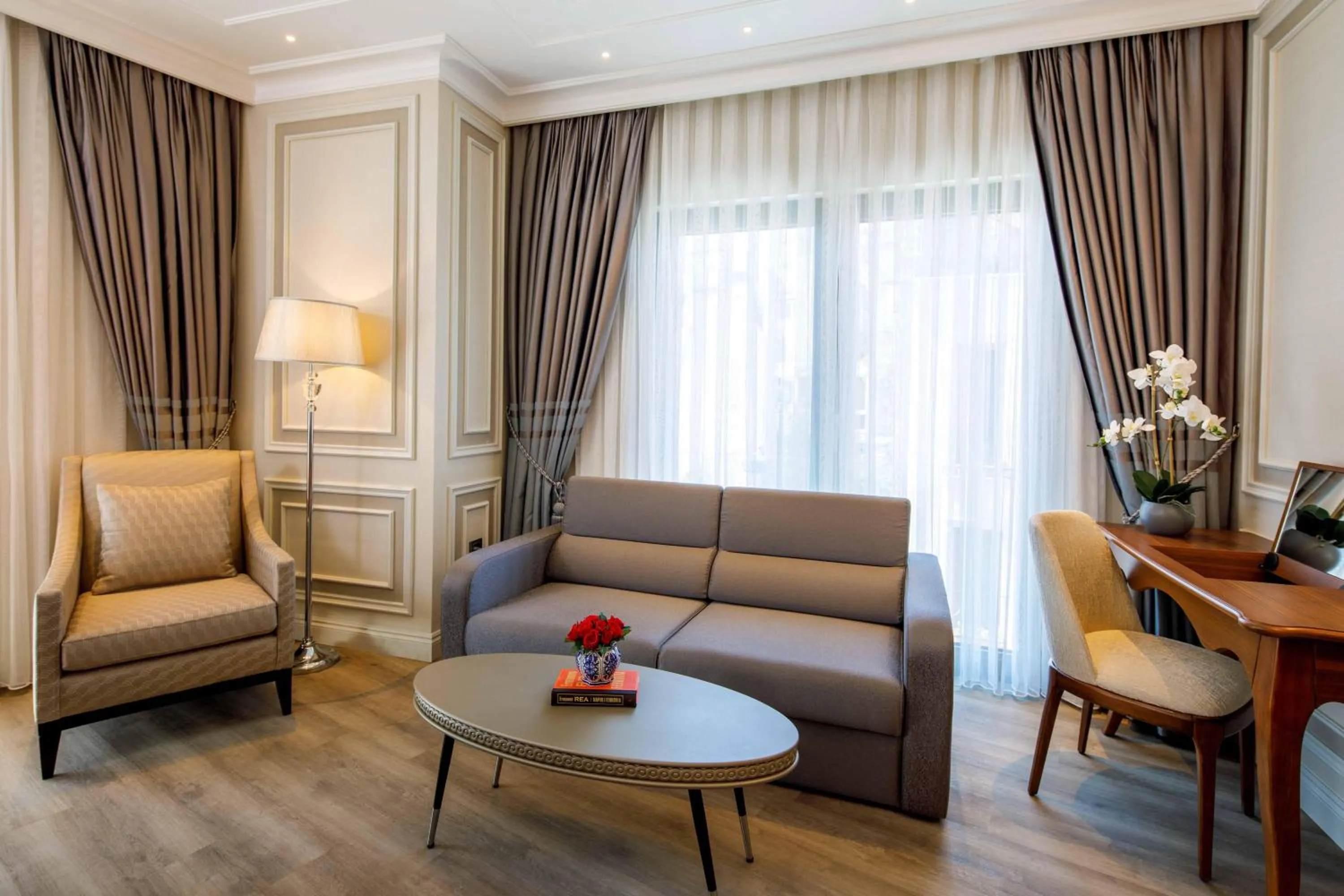 Photo of the whole room in Amiral Palace Hotel Boutique Class